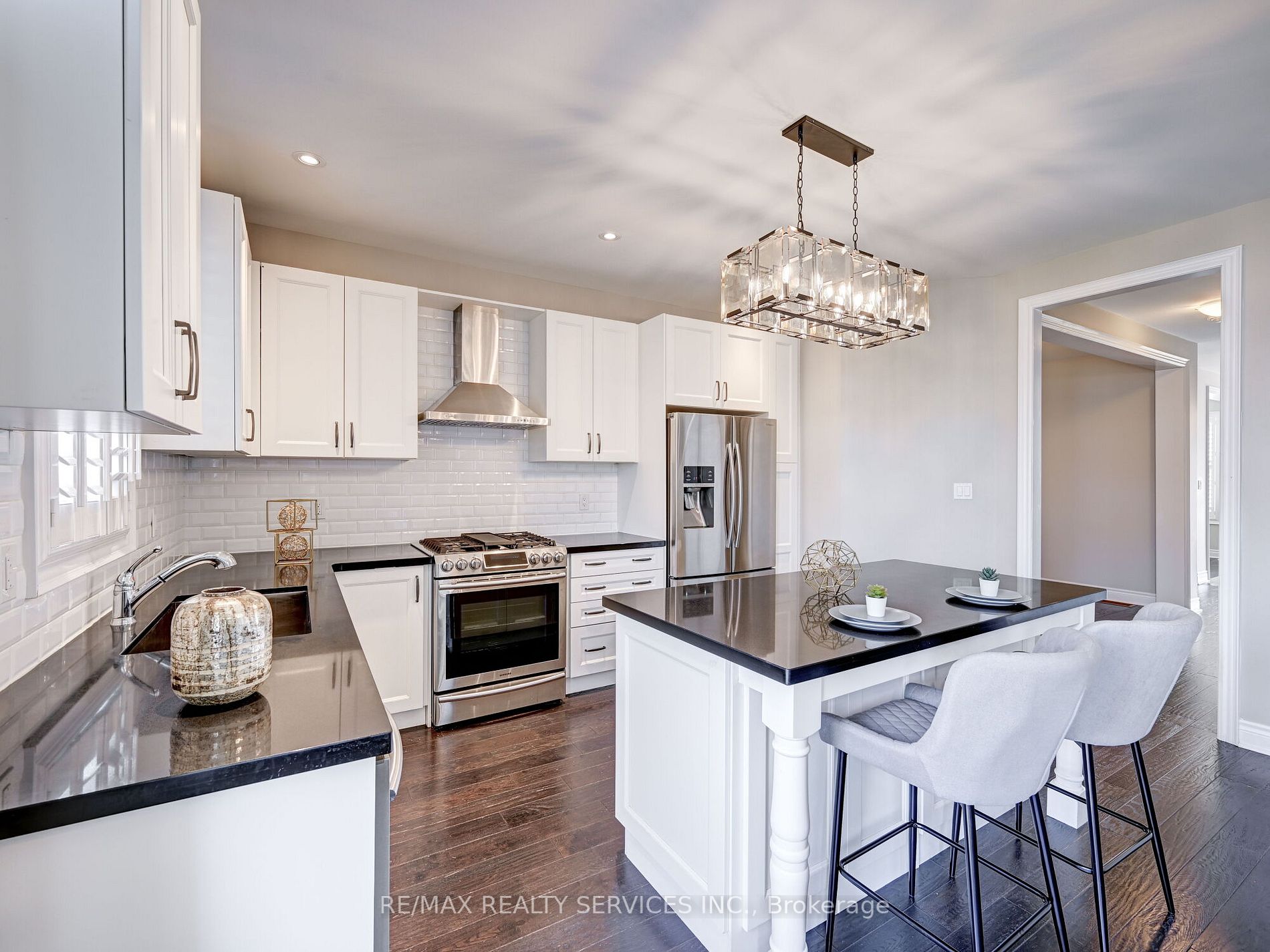 18 Skelton St