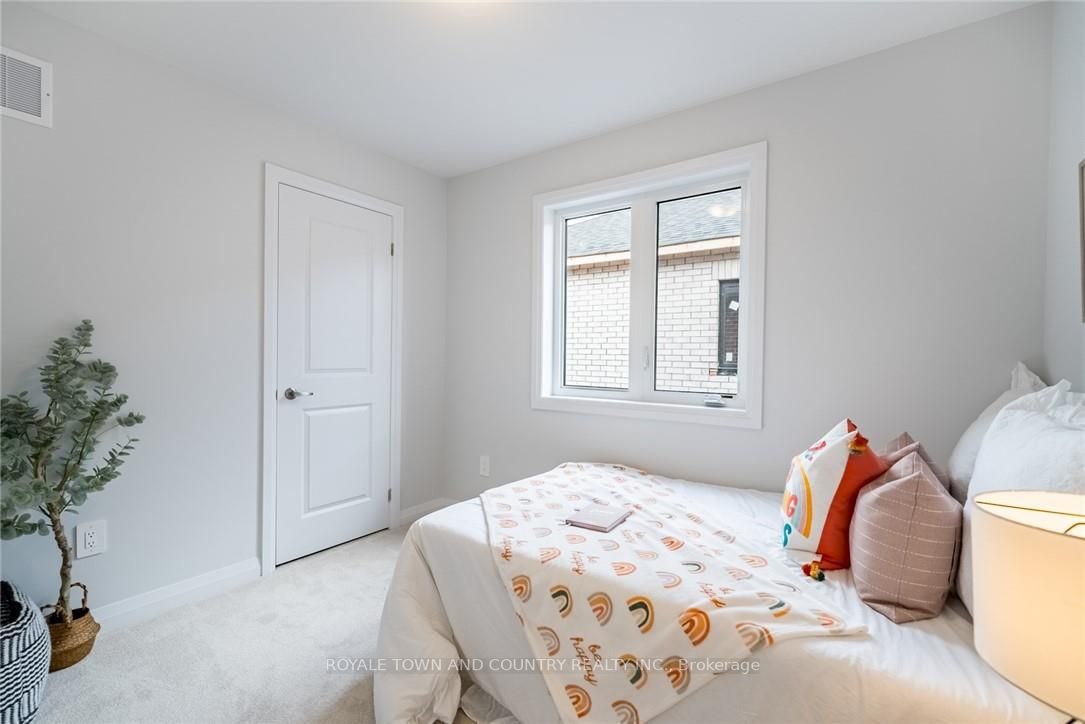 37 Keenan St