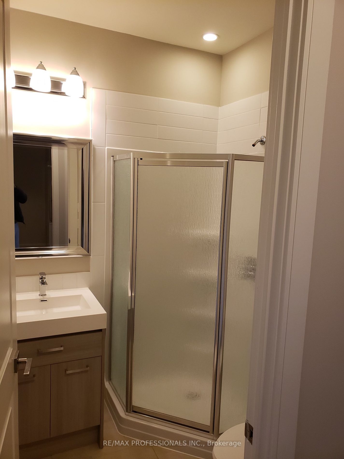 150 Main St, #405