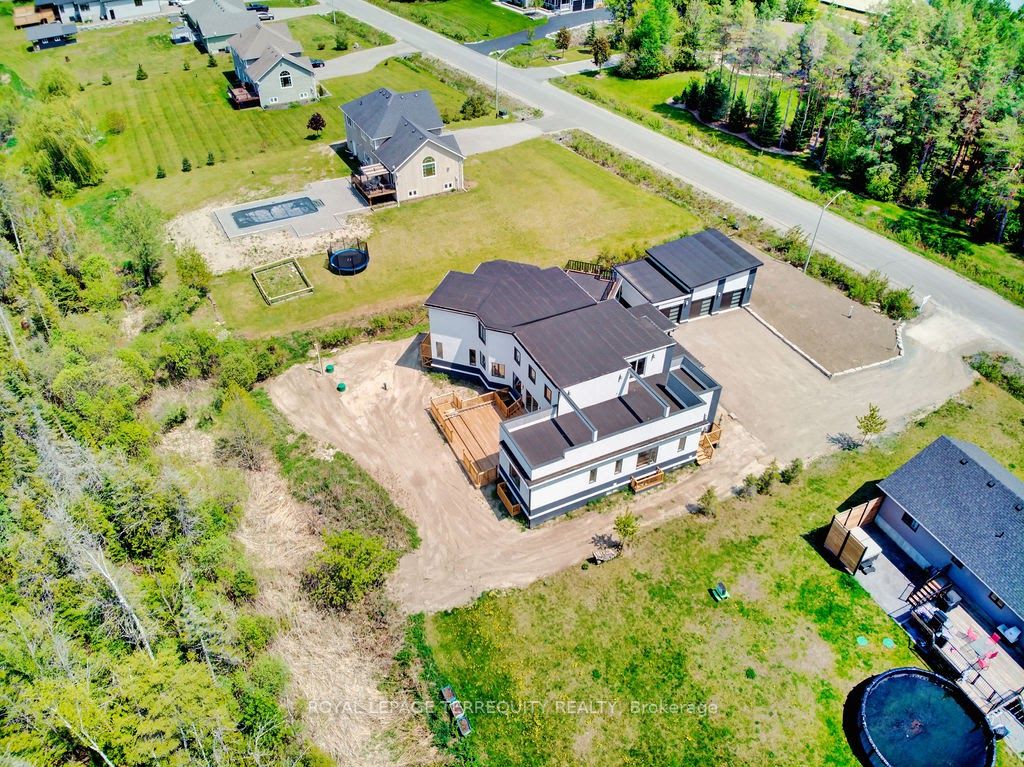 9 Rustlewood Ave
