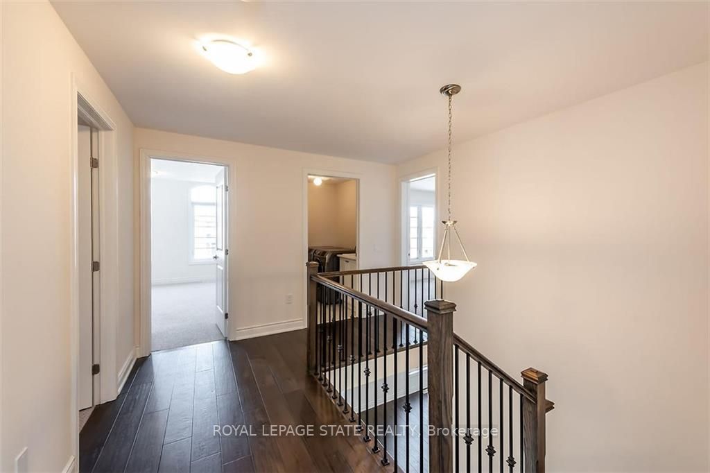 30 Robertson Rd