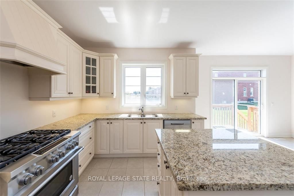 30 Robertson Rd