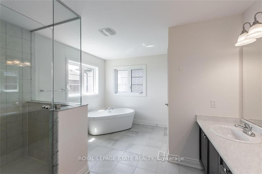 30 Robertson Rd