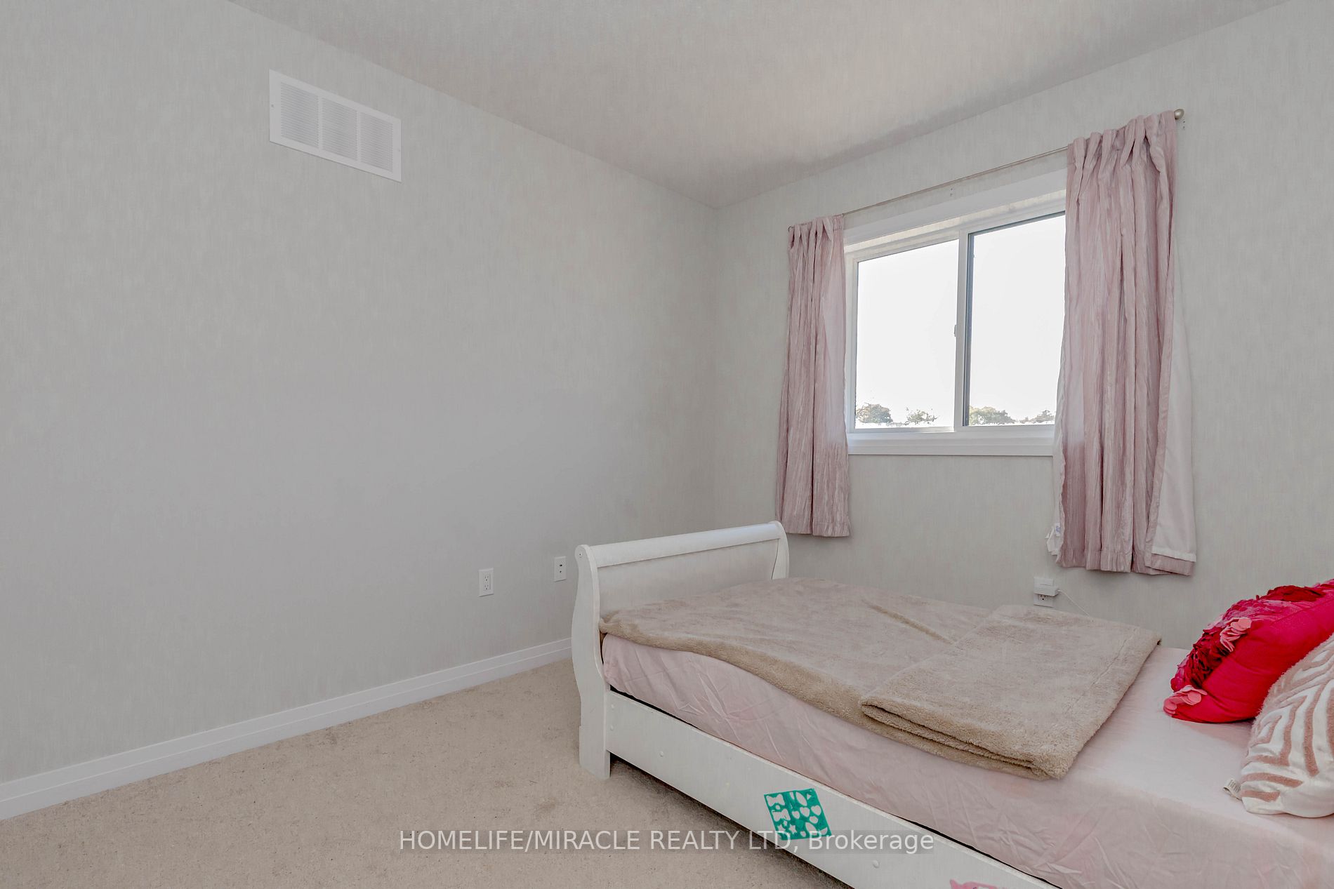 520 Grey St, #23