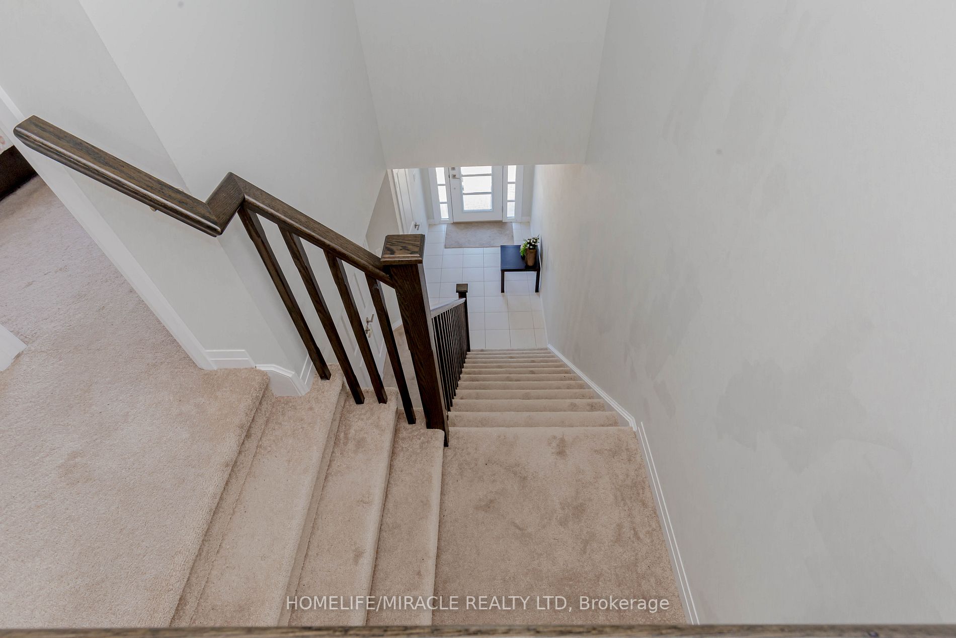 520 Grey St, #23