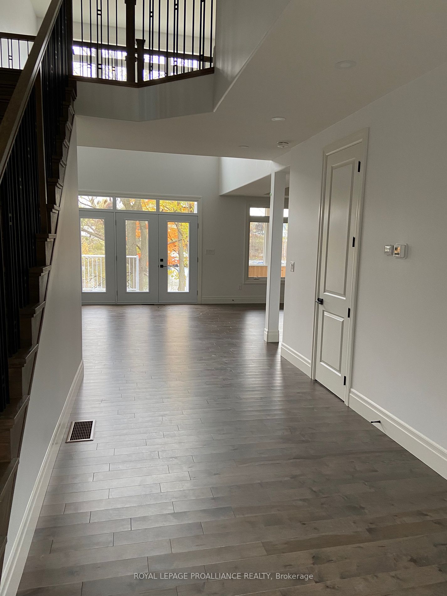 101 Villeneuve Drive