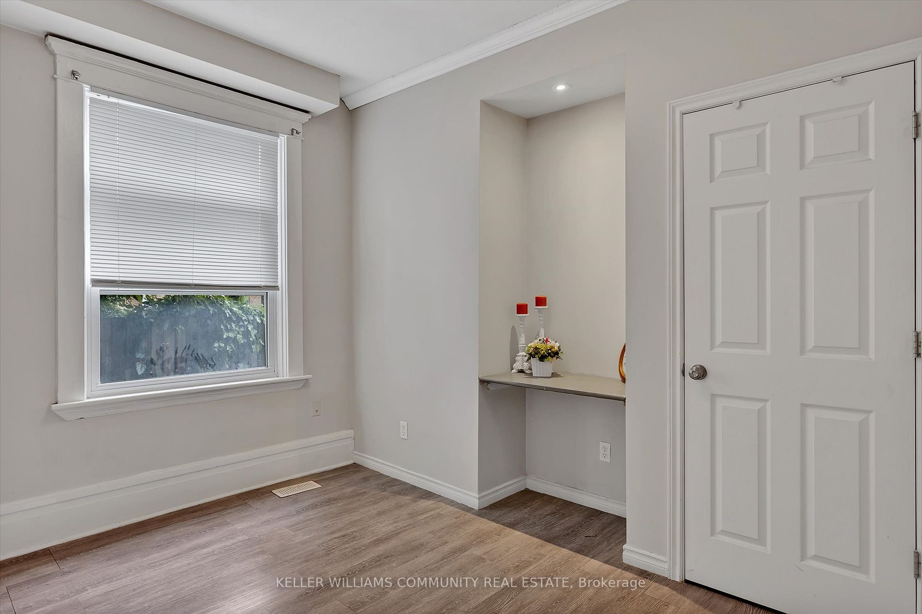 24 Aylmer St S