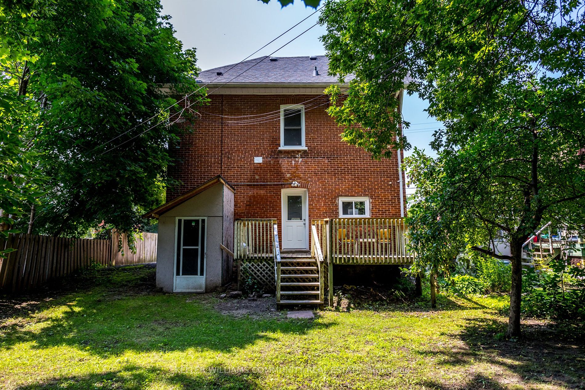 24 Aylmer St S