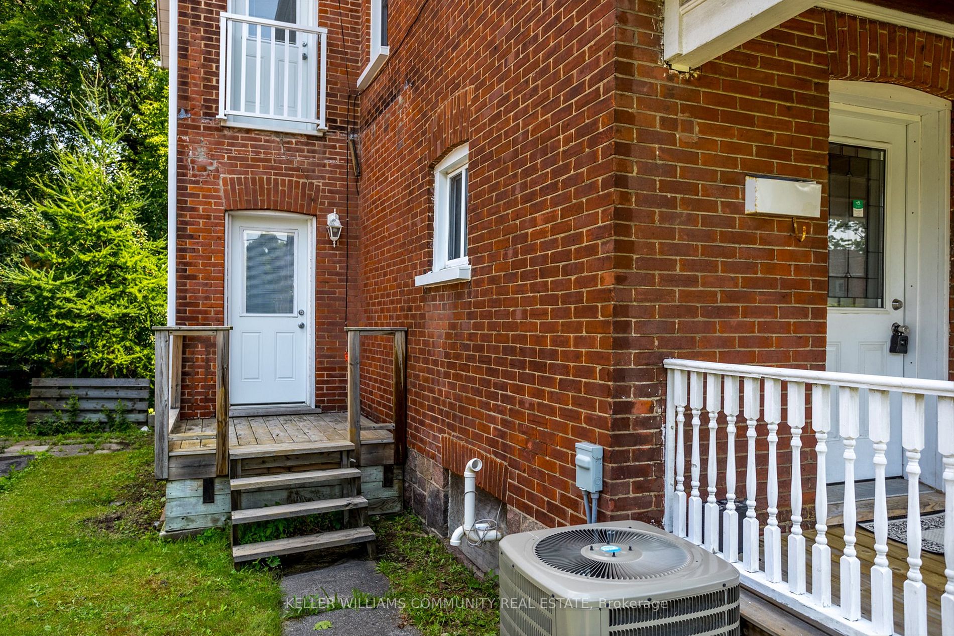 24 Aylmer St S