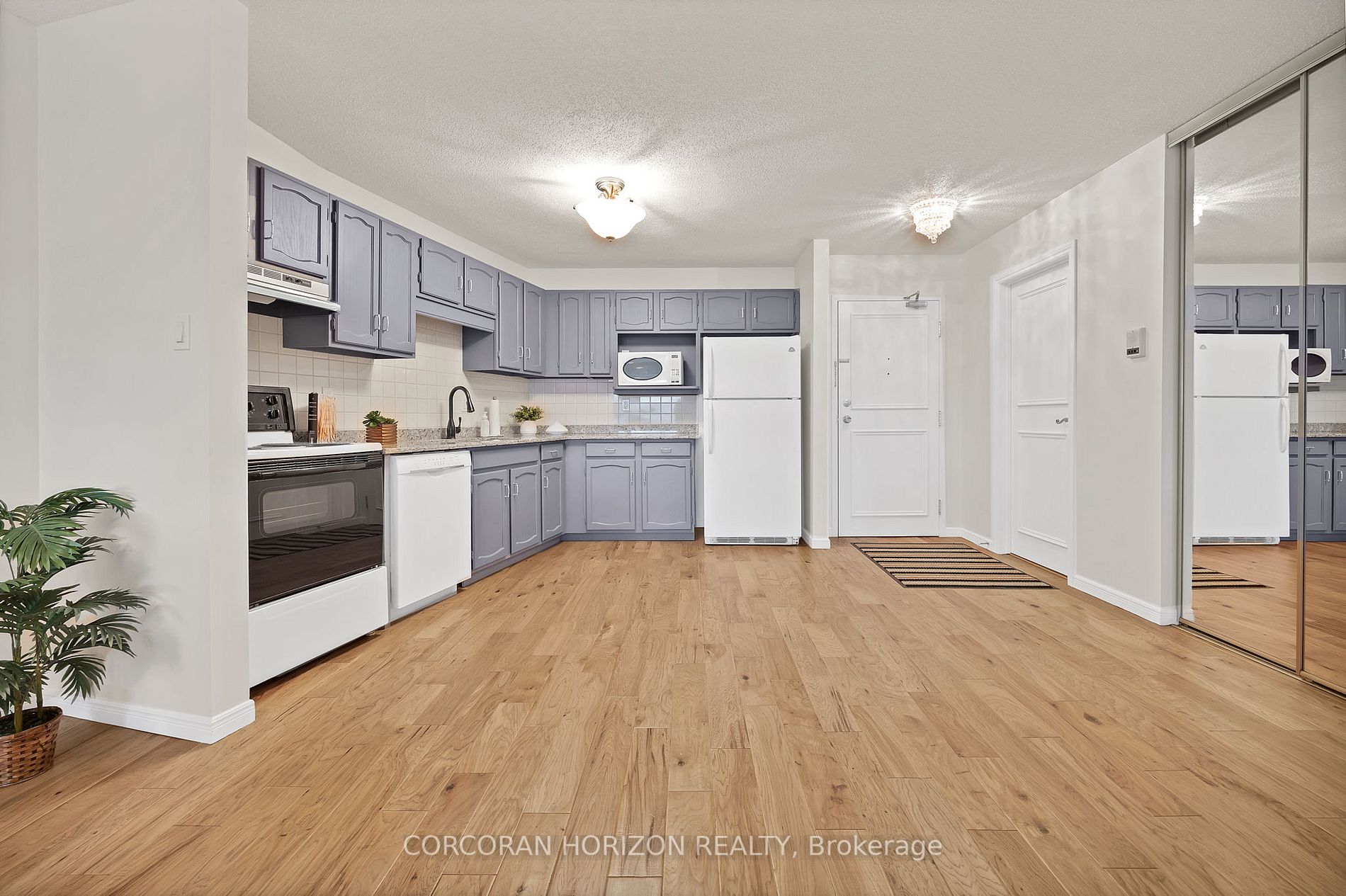4 Albert St, #202