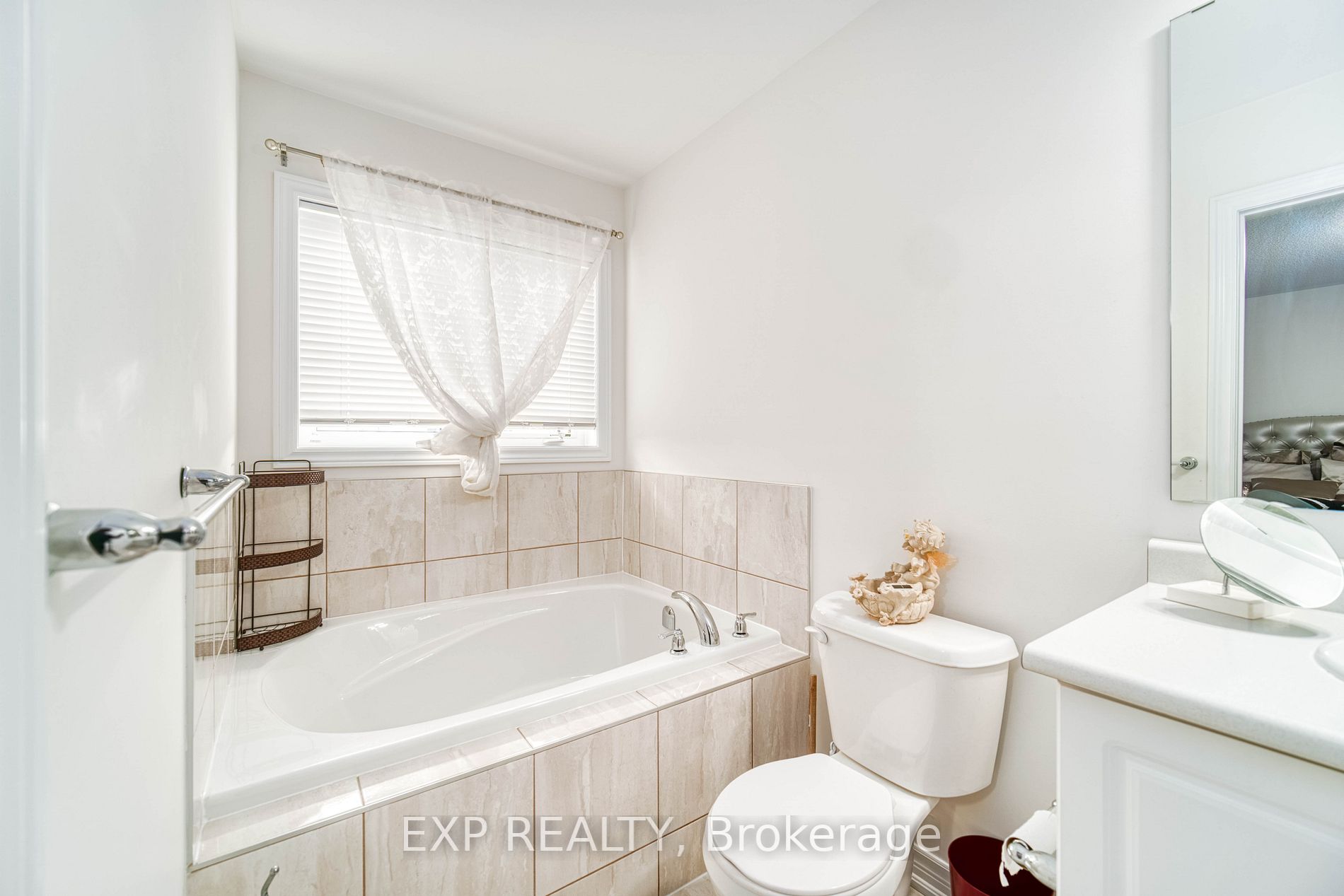 137 Clark St