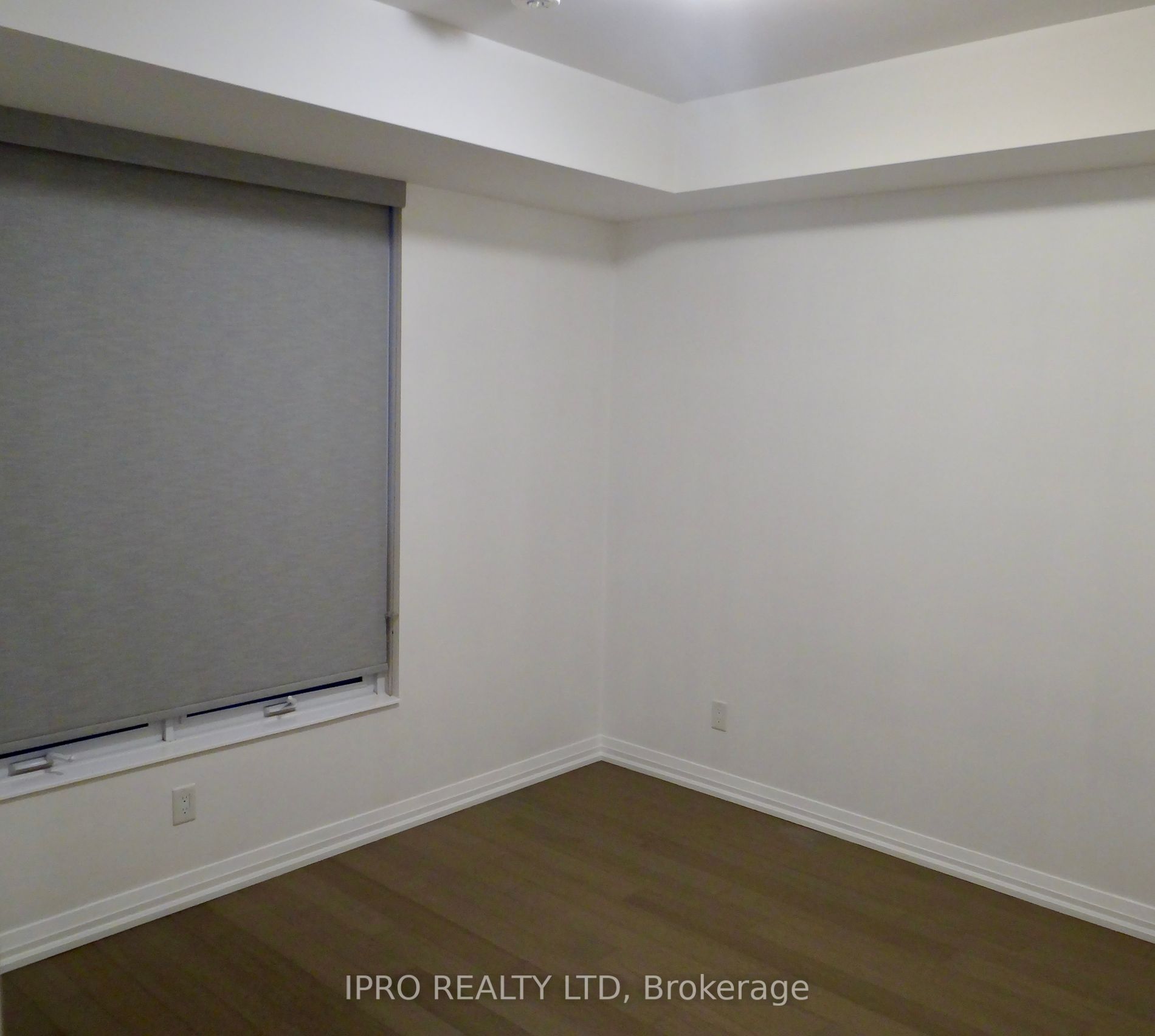 155 Caroline Street S, #608