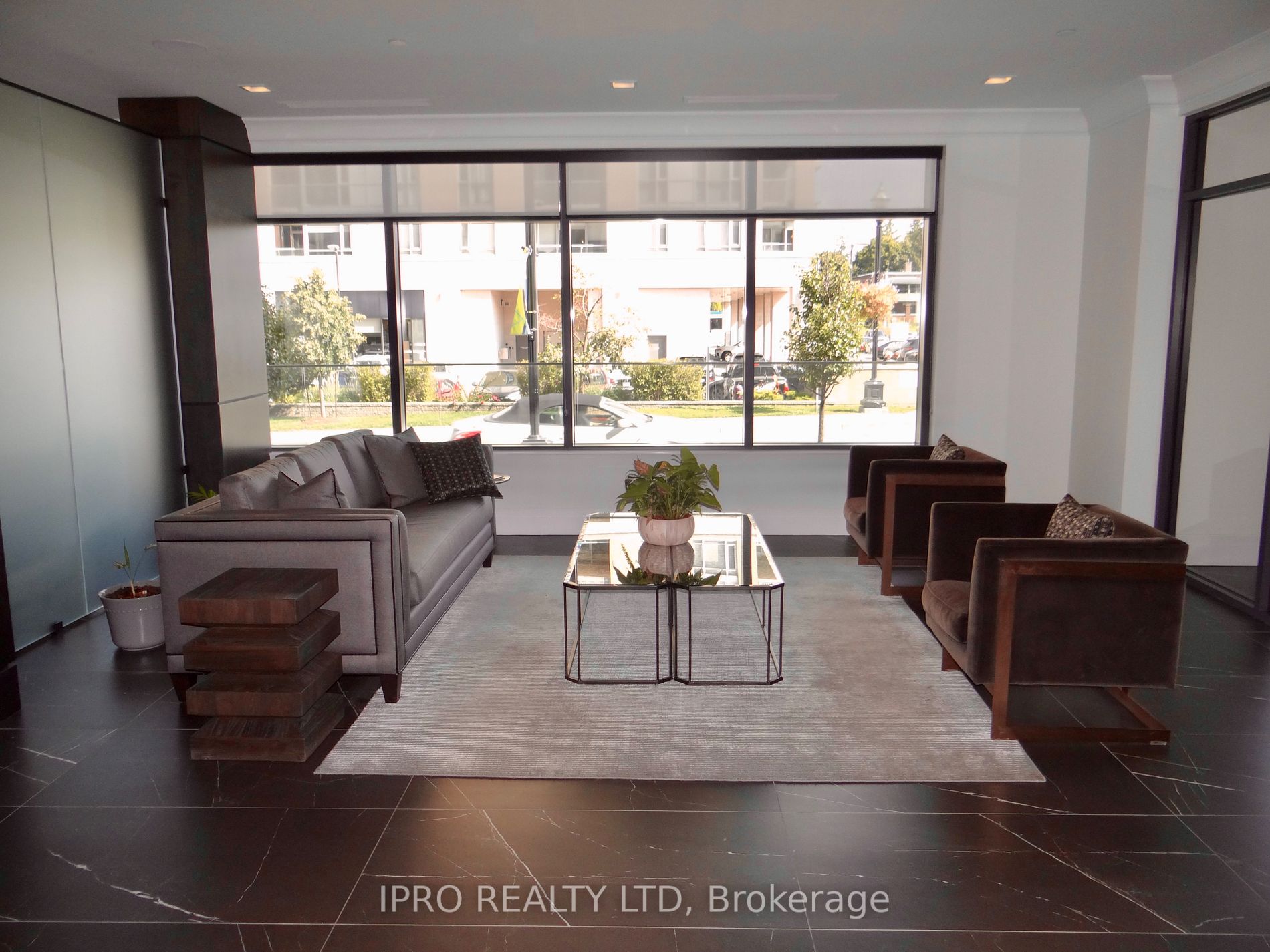 155 Caroline St S, #608