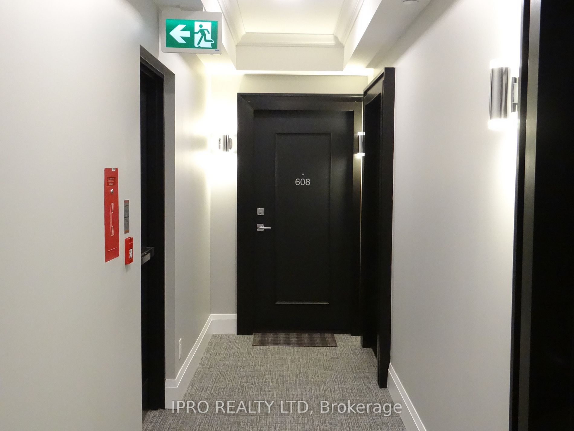155 Caroline St S, #608