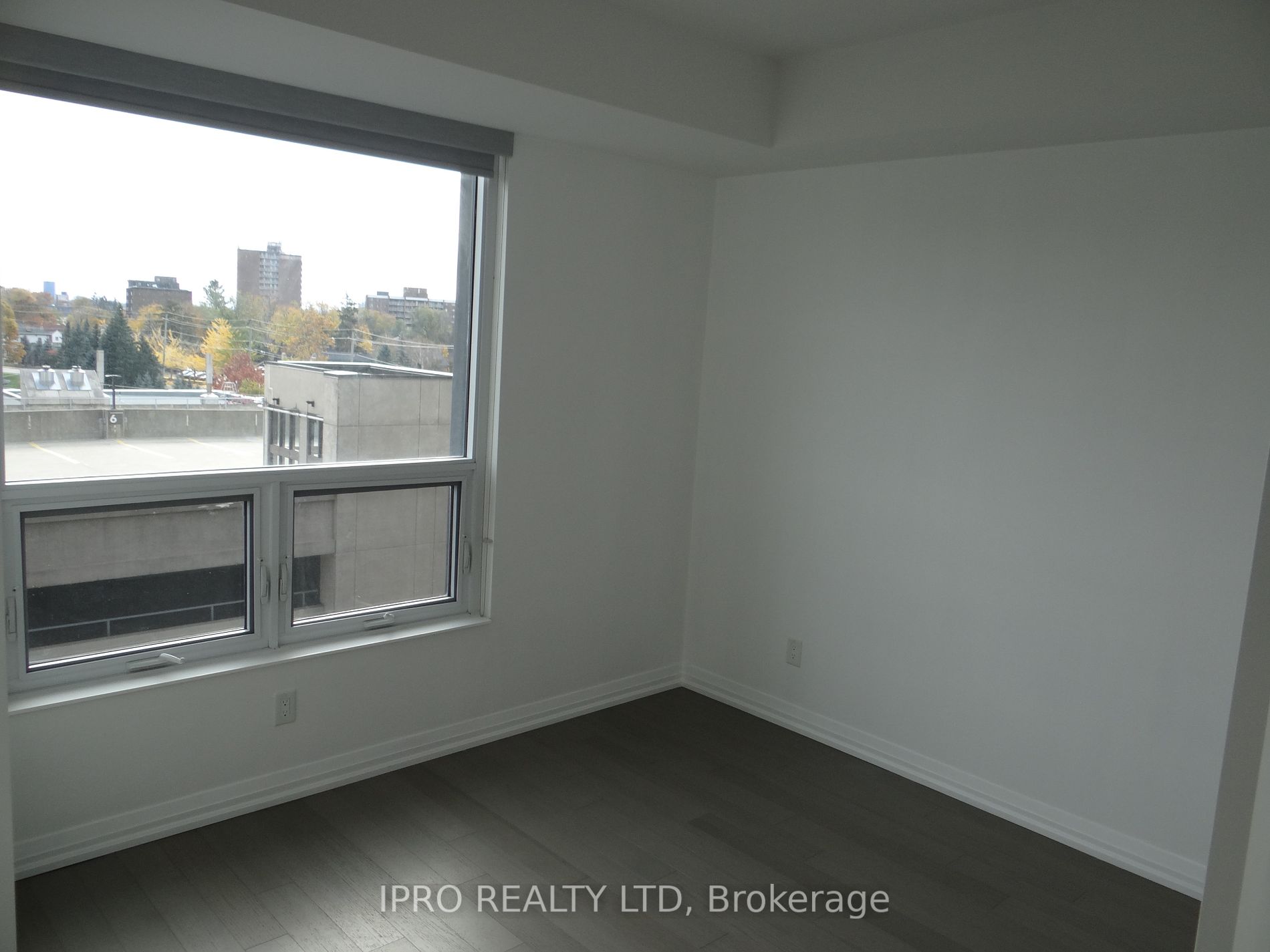 155 Caroline Street S, #608