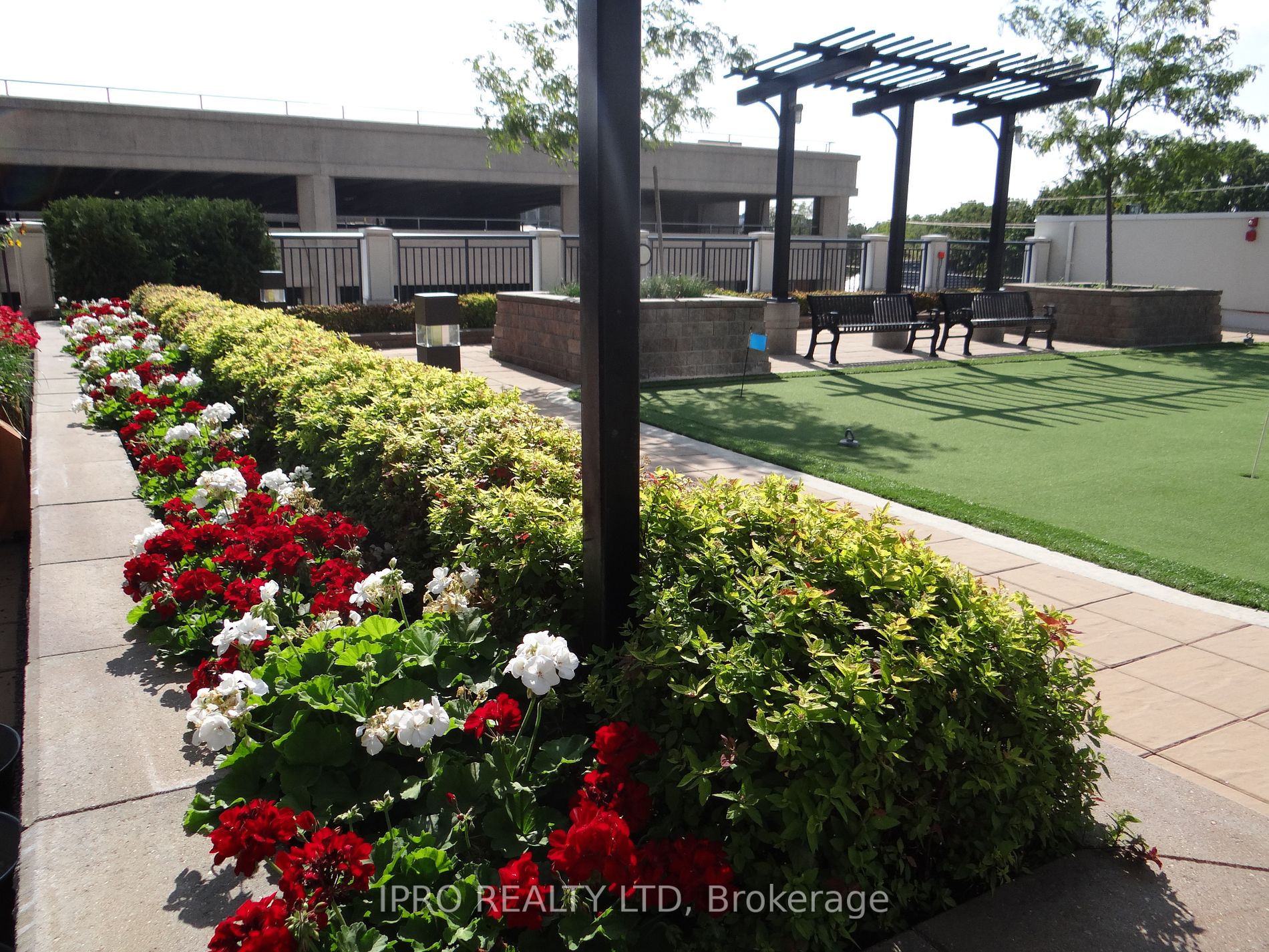 155 Caroline St S, #608