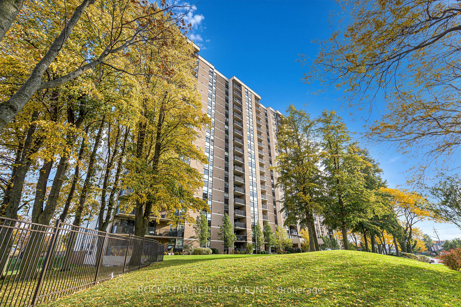 500 Green Rd, #603