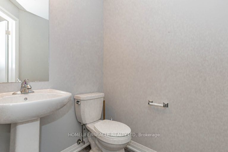 19 Laguna Village Cres