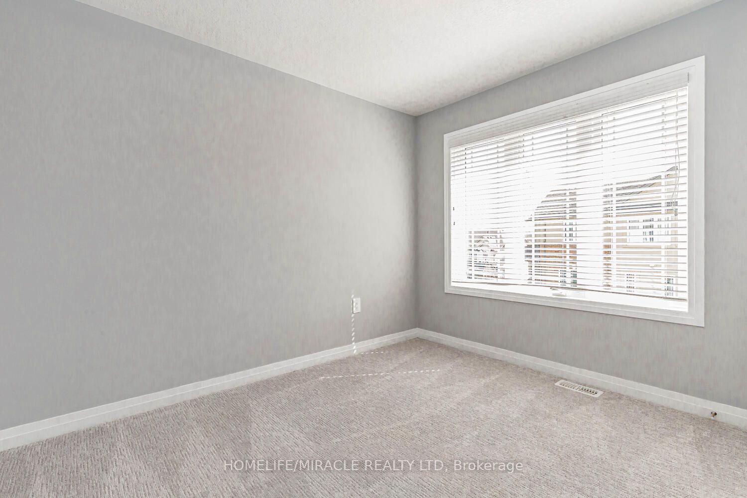19 Laguna Village Cres