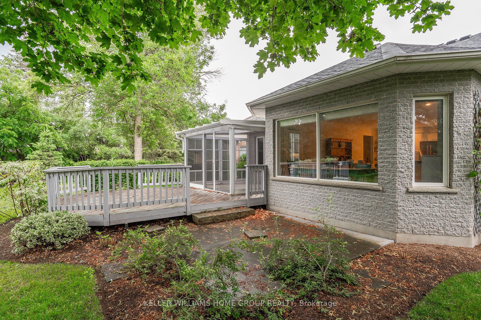 12 Sprucehaven Crt