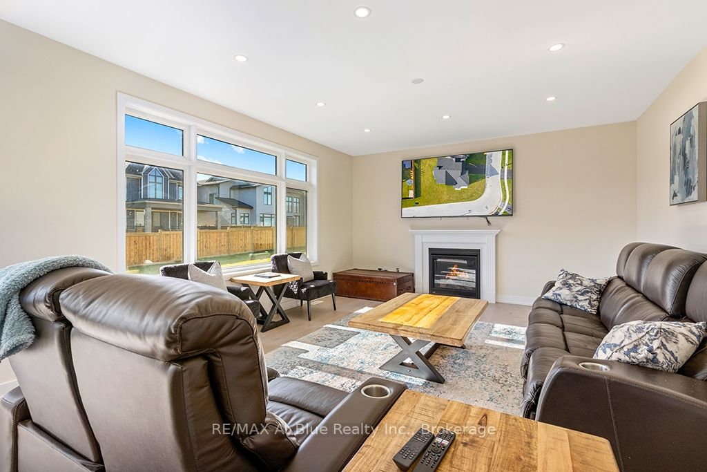157 Springside Crescent