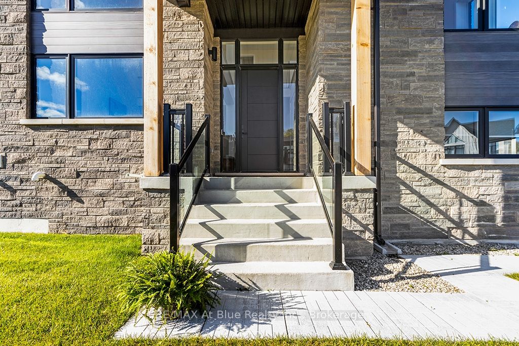 157 Springside Crescent
