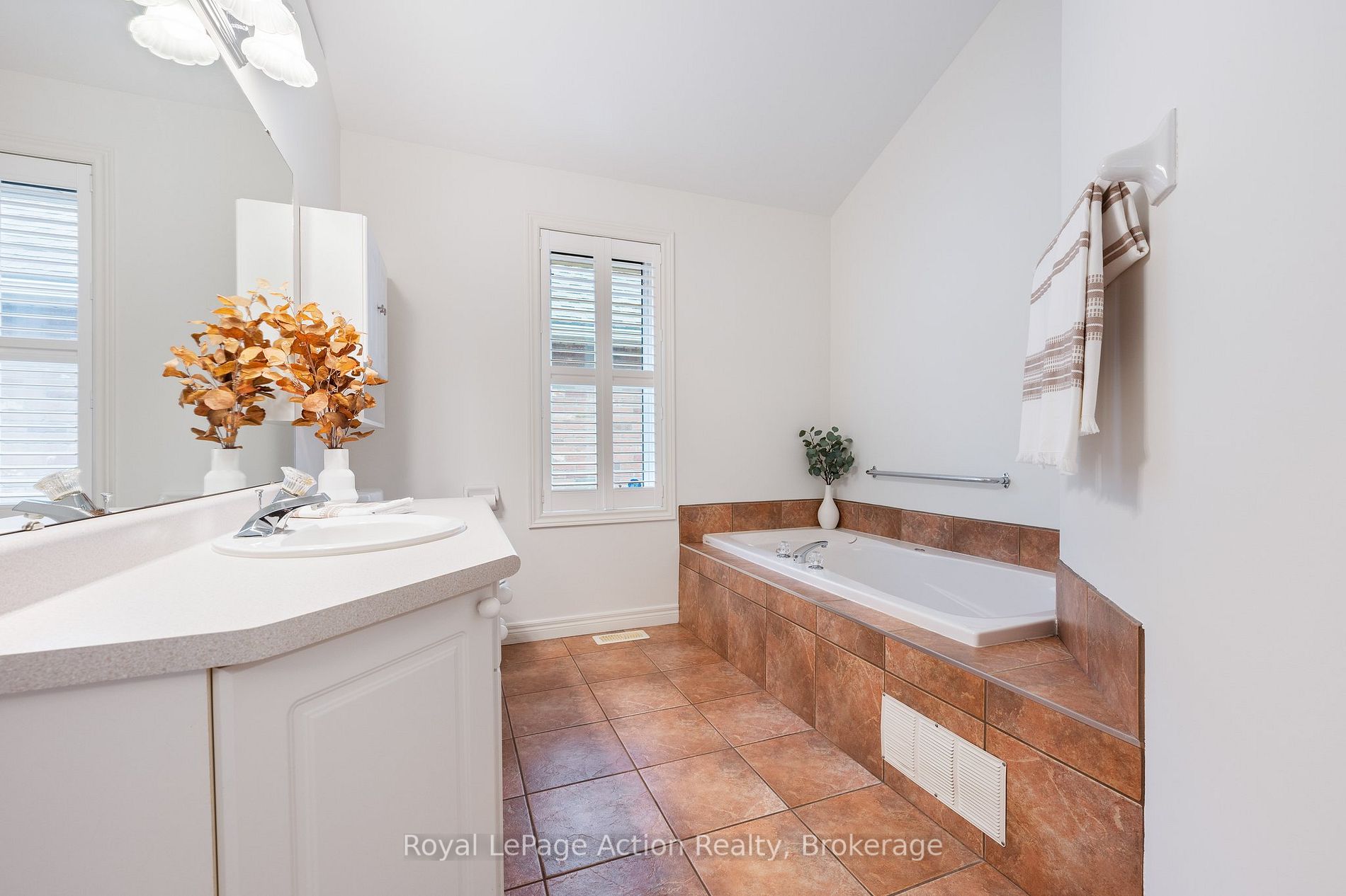 422 Powerline Rd, #3