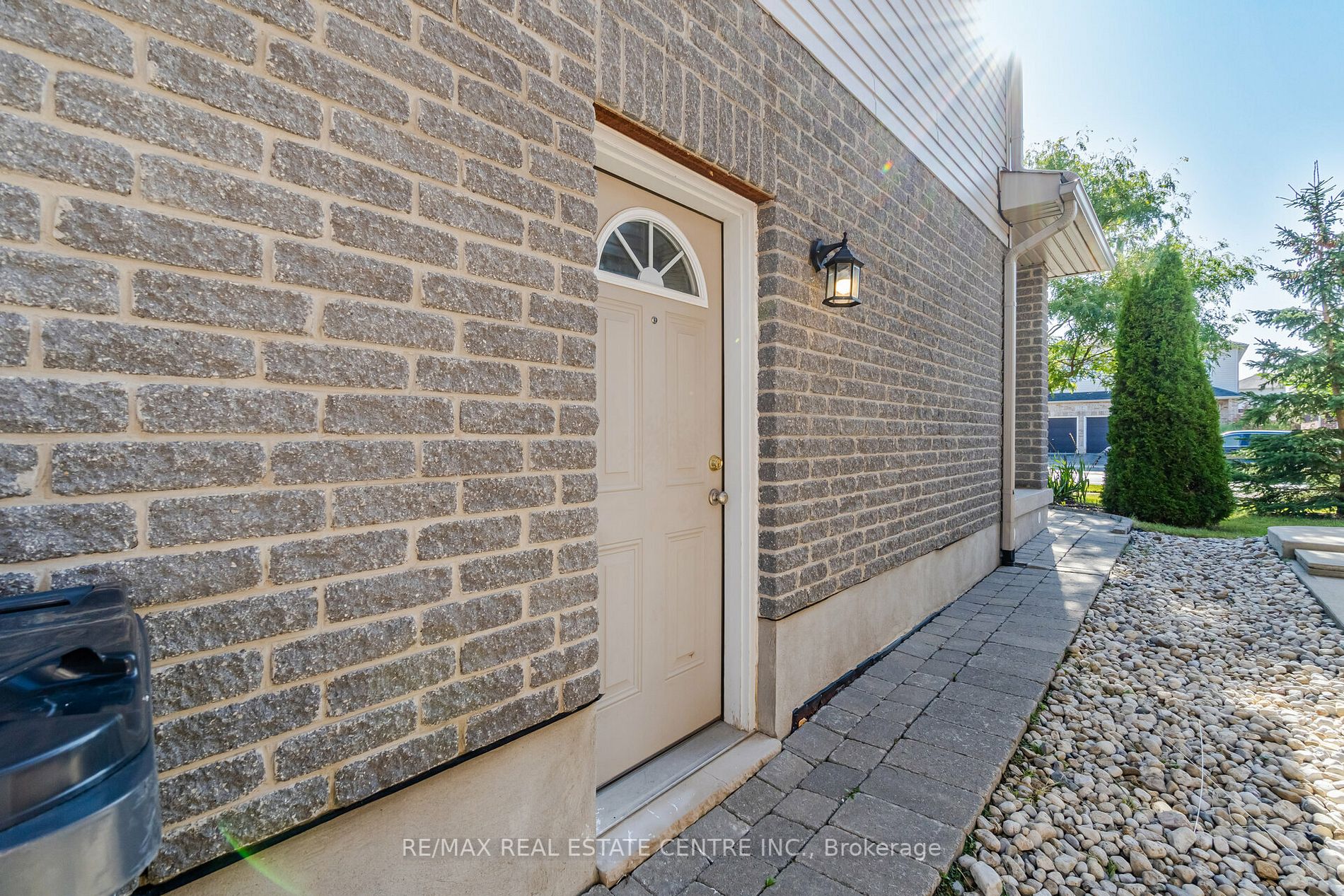 76 Bard Blvd