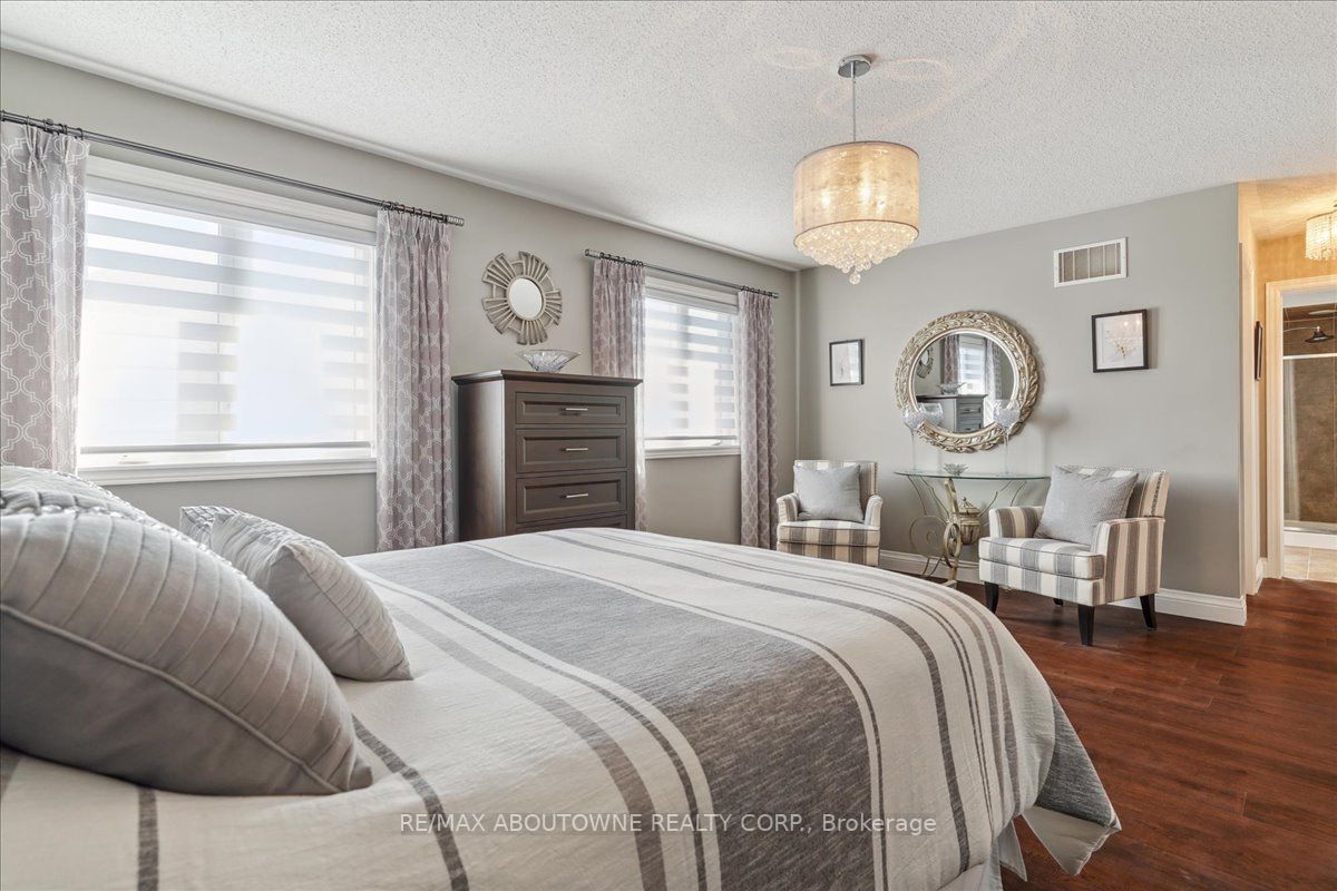 8 Mcknight Ave