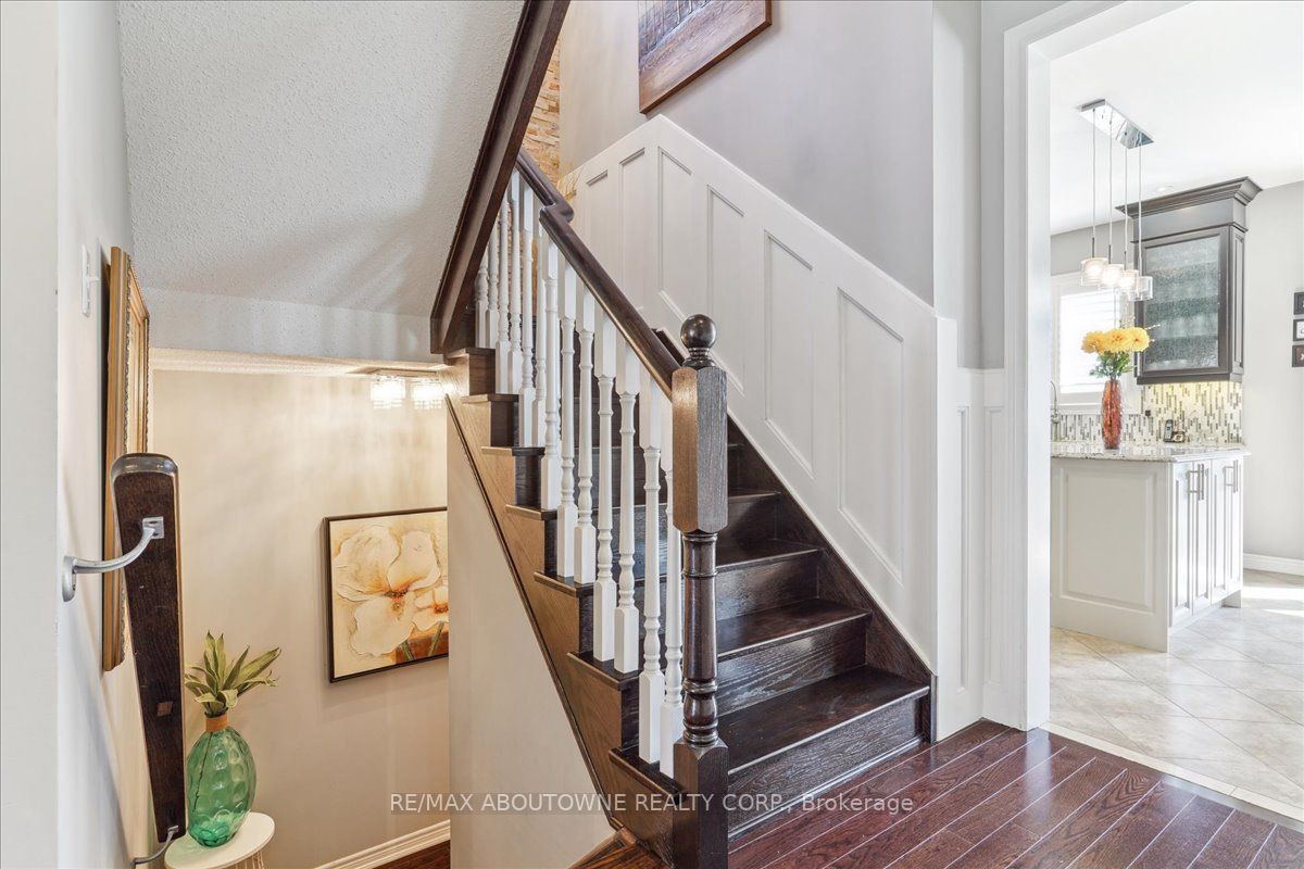8 Mcknight Ave