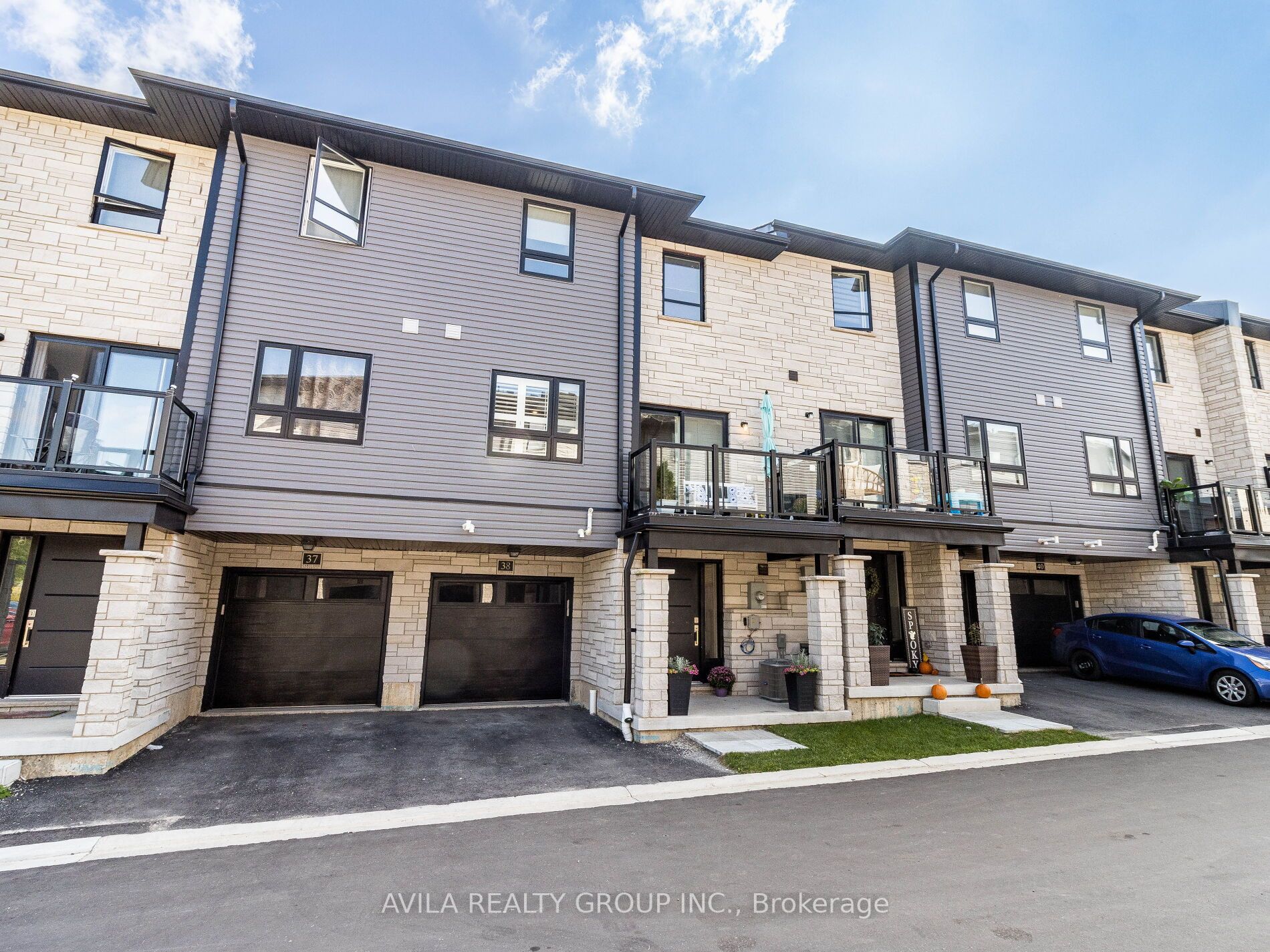 51 Sparrow Ave, #38