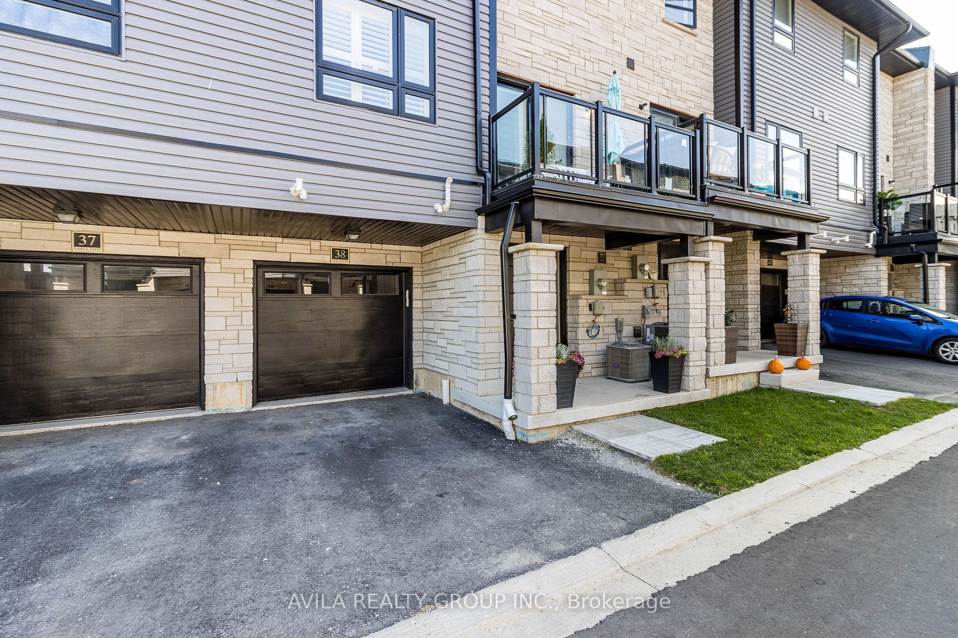 51 Sparrow Ave, #38