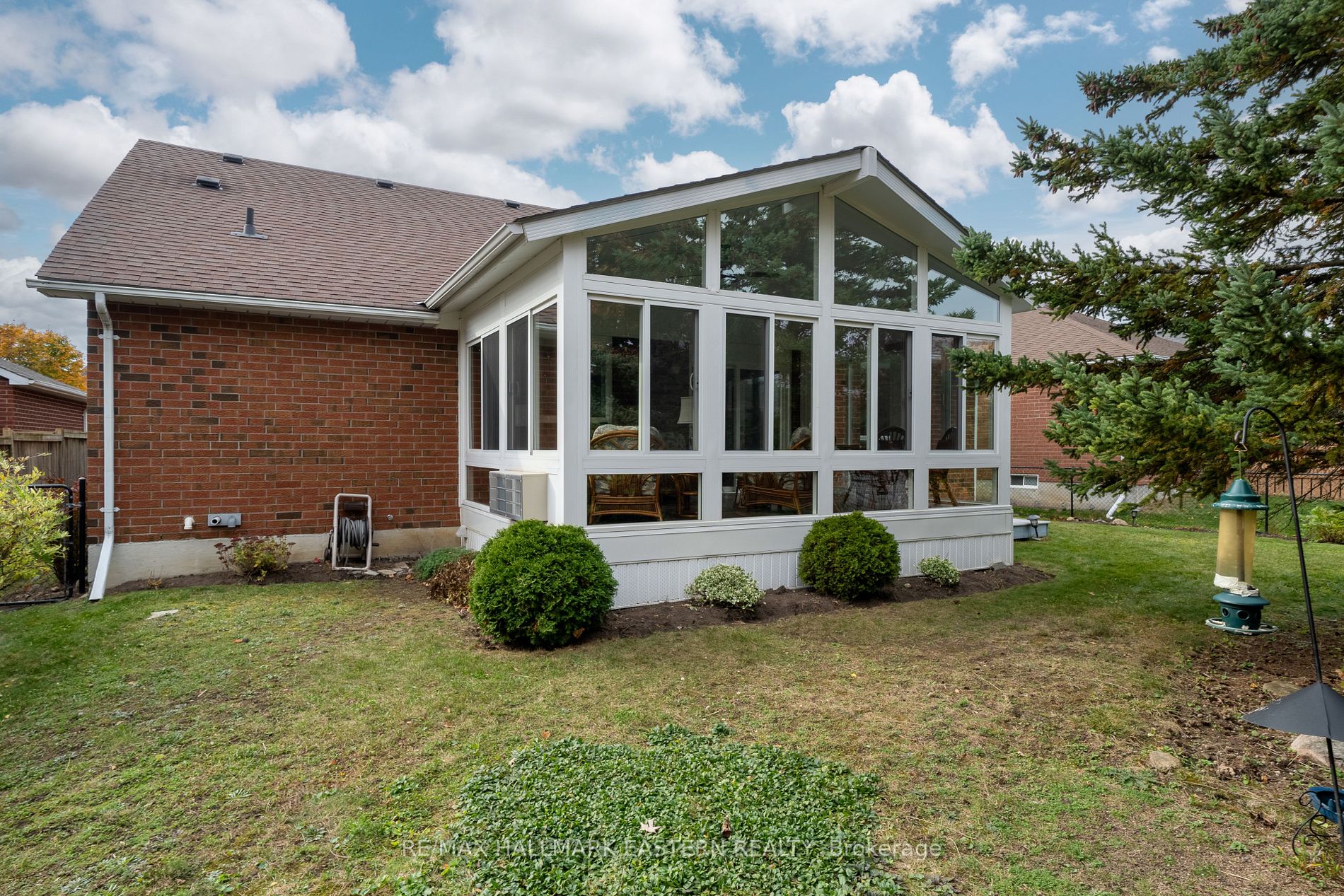 1518 Ravenwood Dr