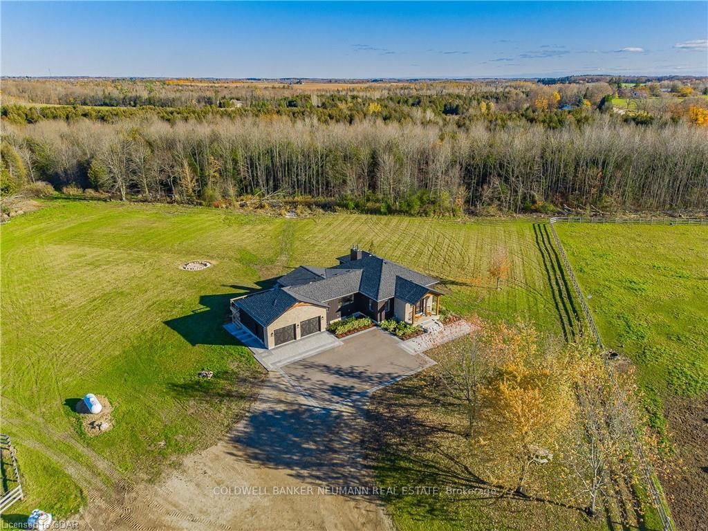 6085 6th Line, #6085