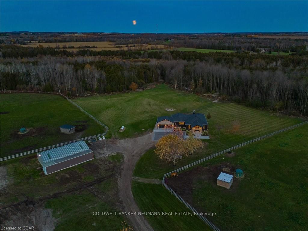 6085 6th Line, #6085