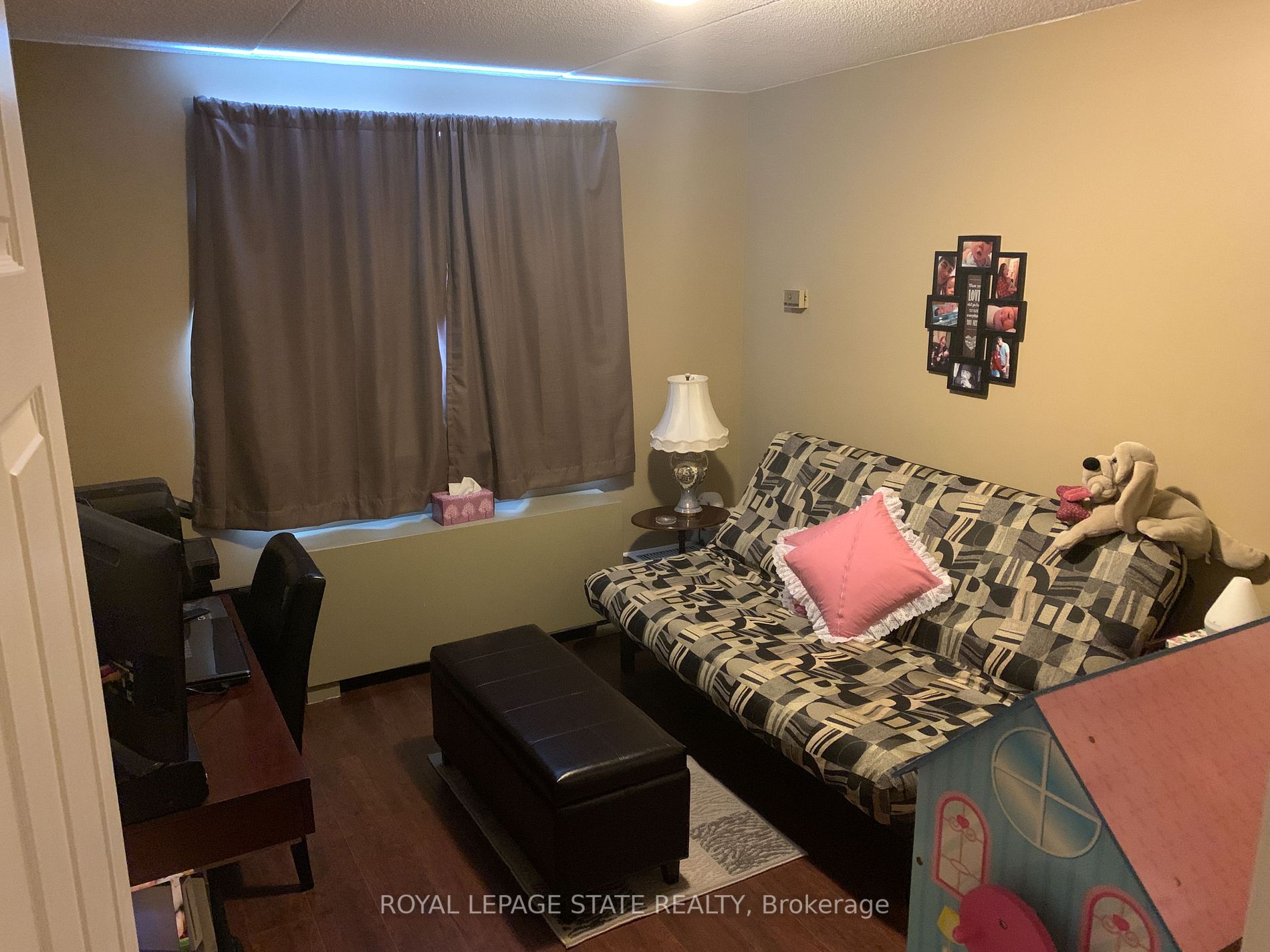 386 Highway #8, #202