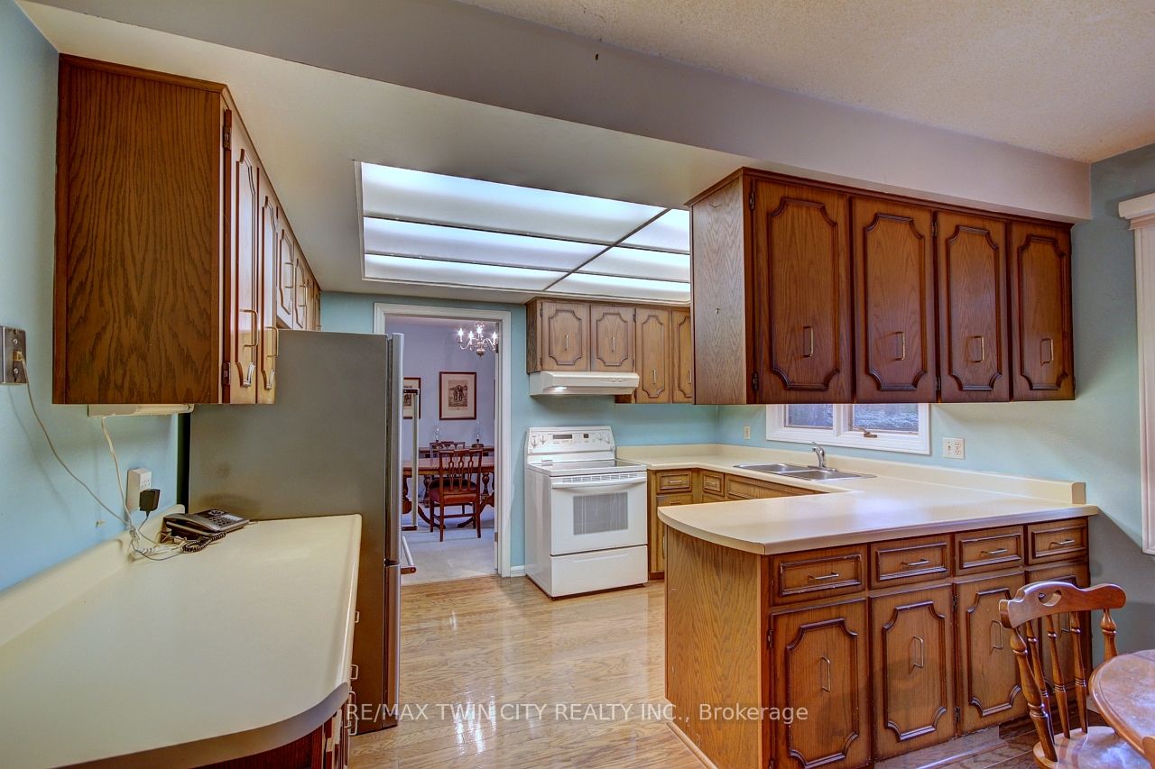 127 Briarcliffe Cres