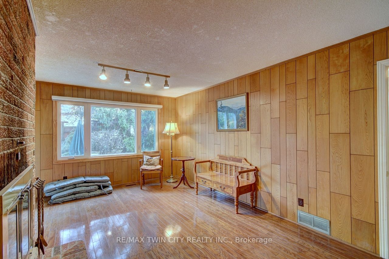 127 Briarcliffe Cres