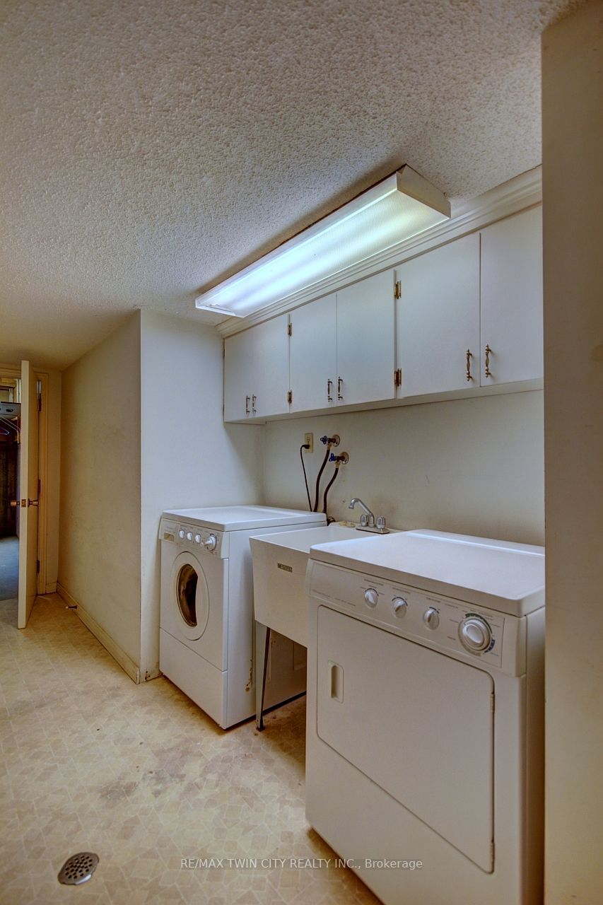 127 Briarcliffe Cres