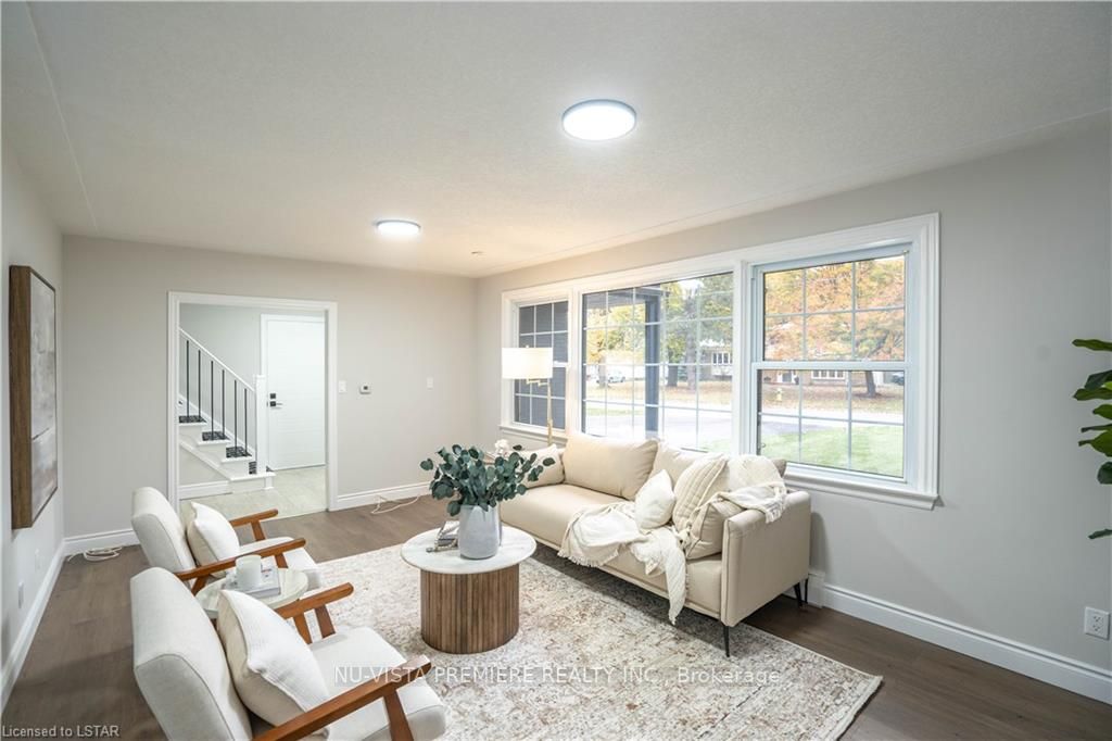 591 Middlewoods Dr