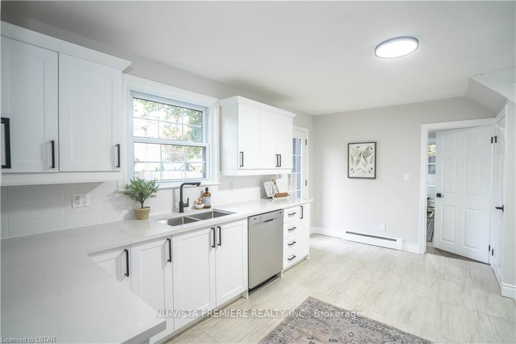 591 Middlewoods Dr