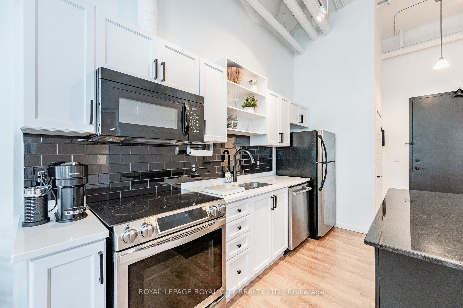 410 King St W, #514
