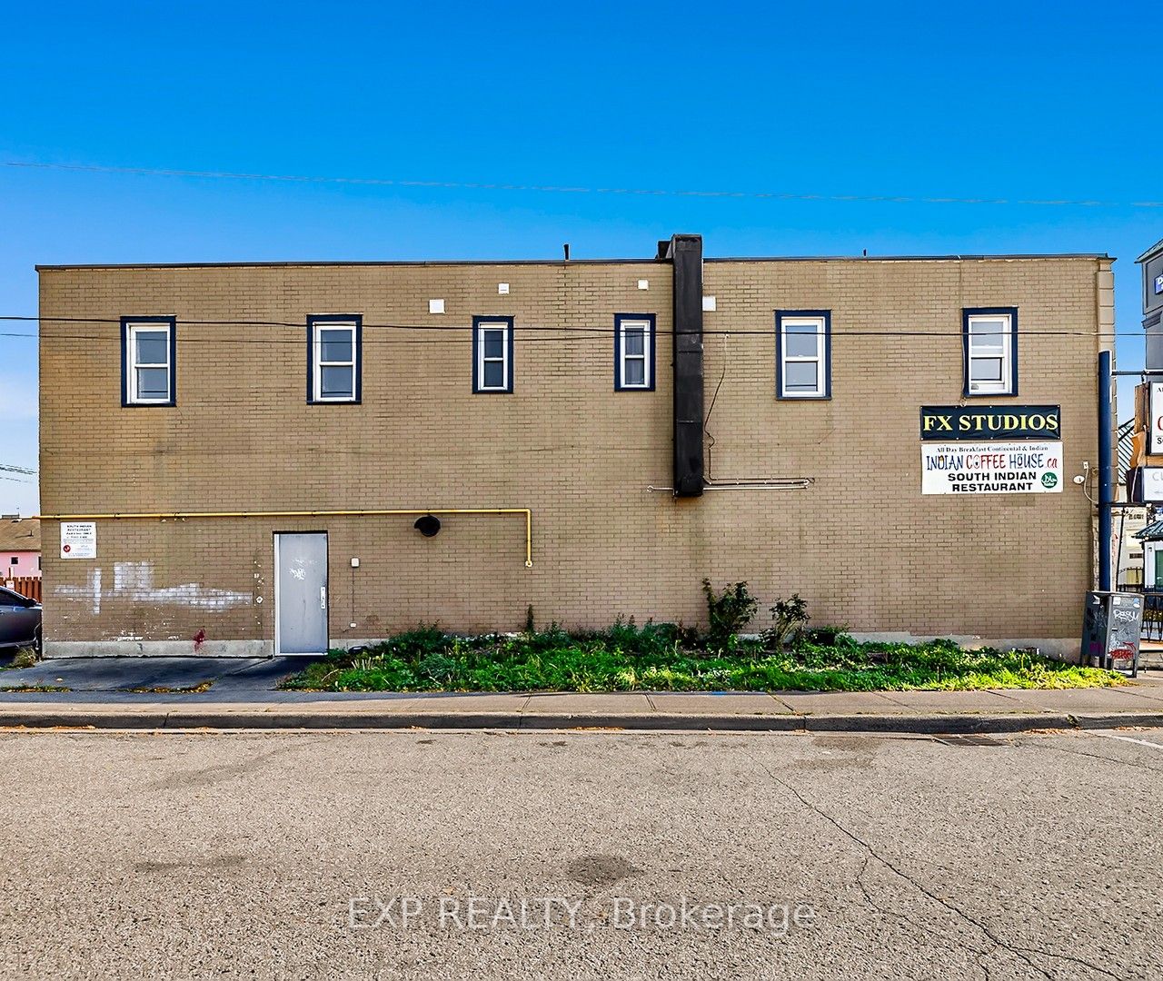 5077 Centre St