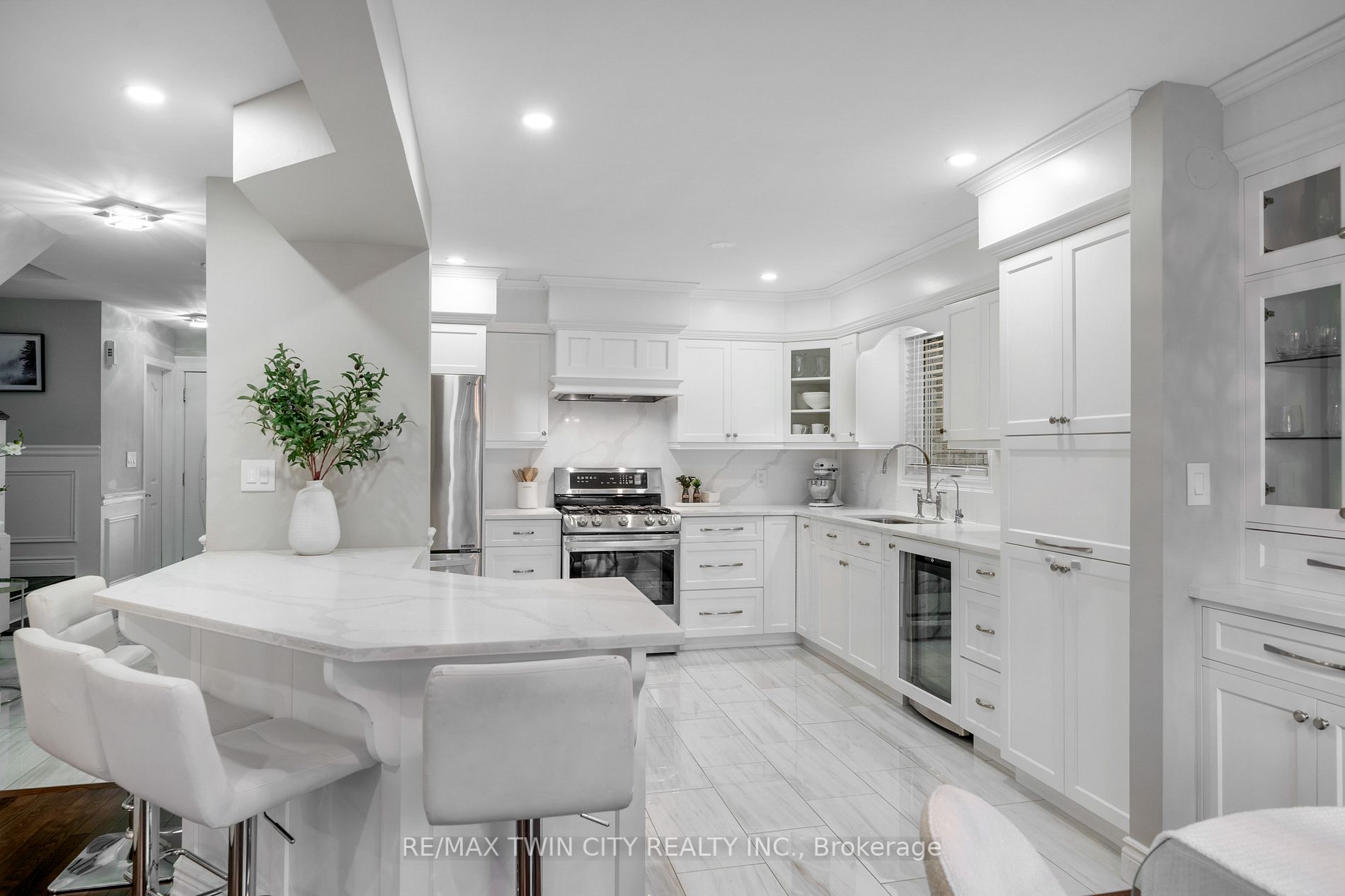 274 Huck Crescent