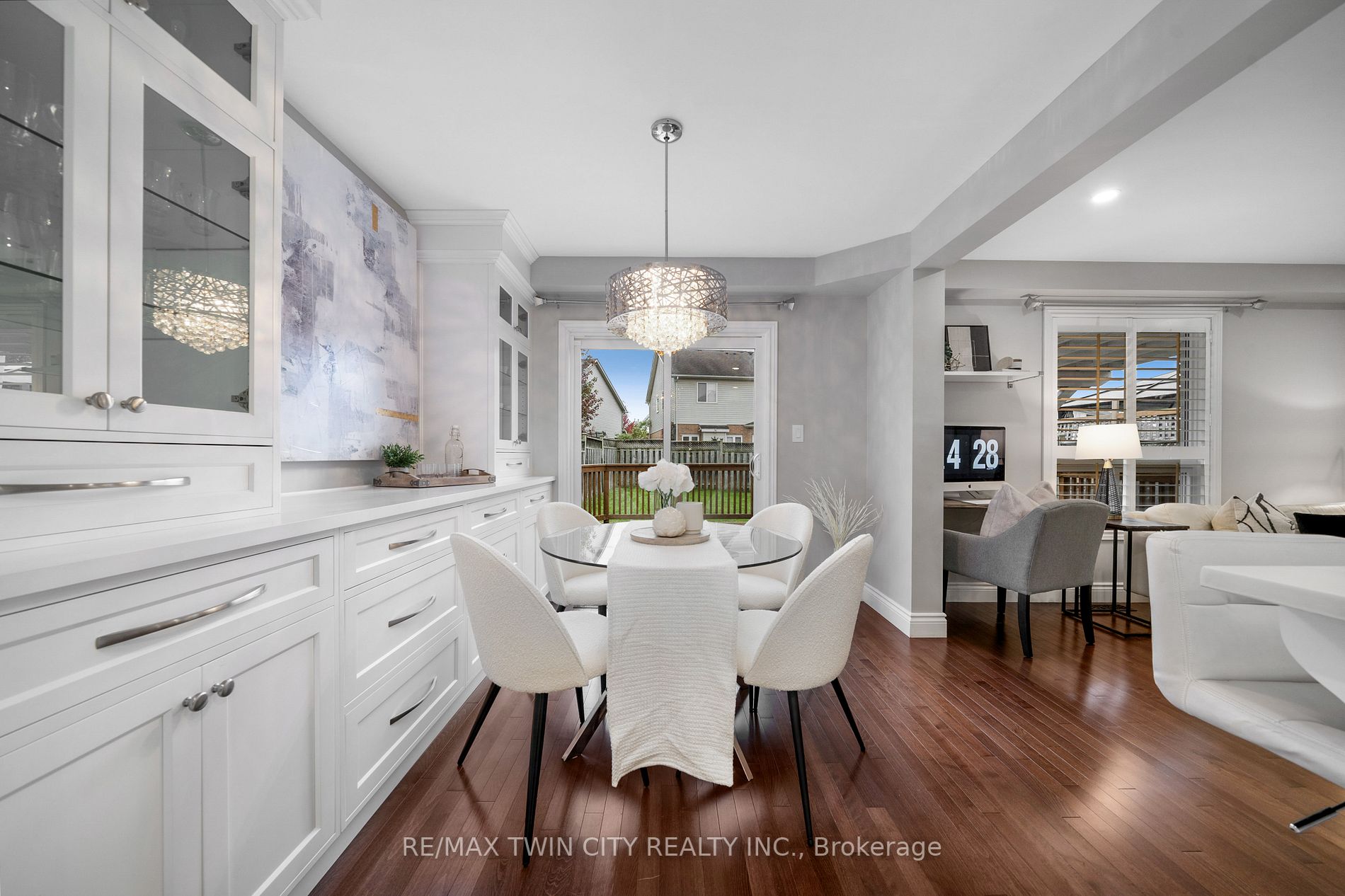 274 Huck Crescent