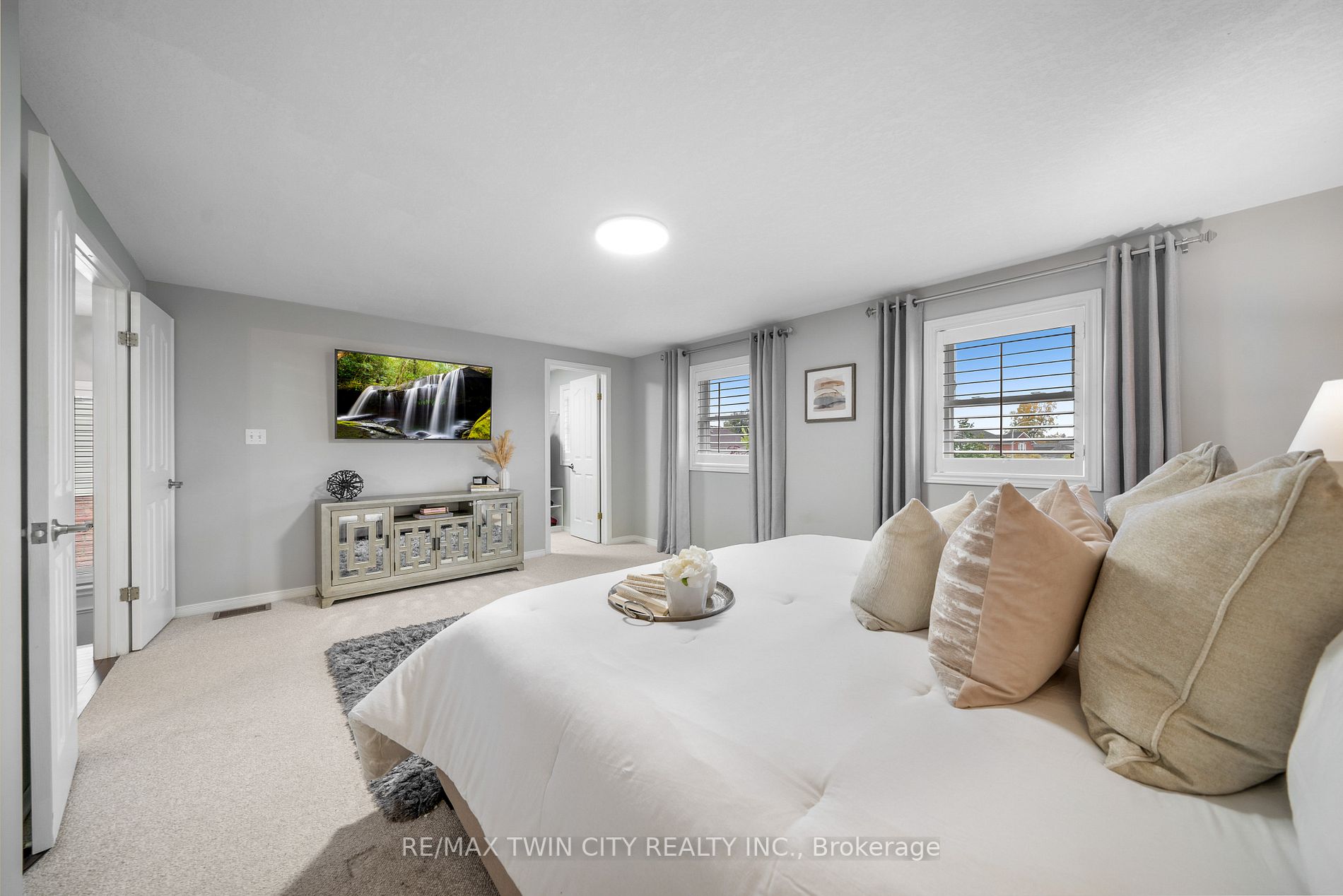 274 Huck Crescent