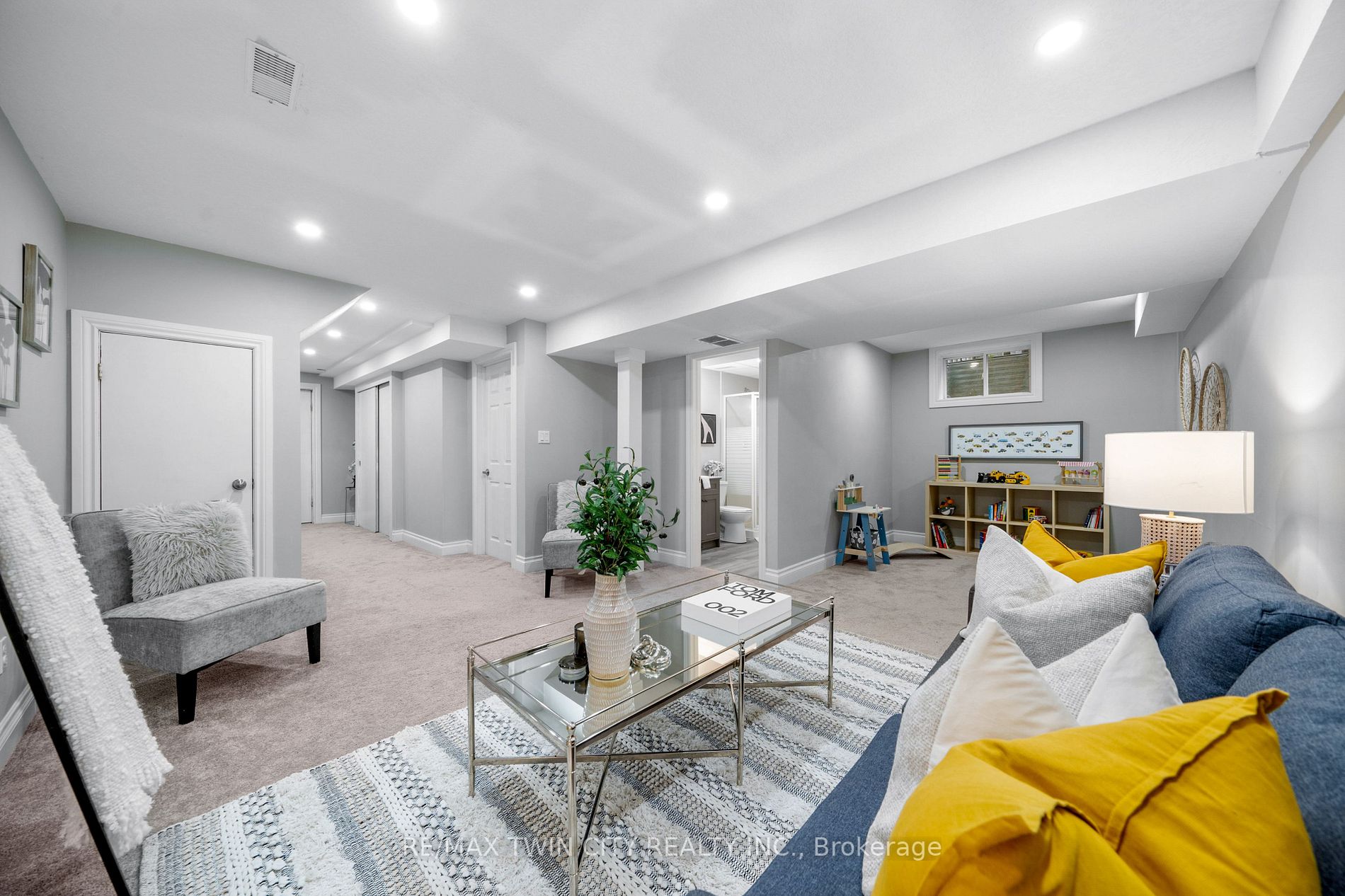 274 Huck Crescent