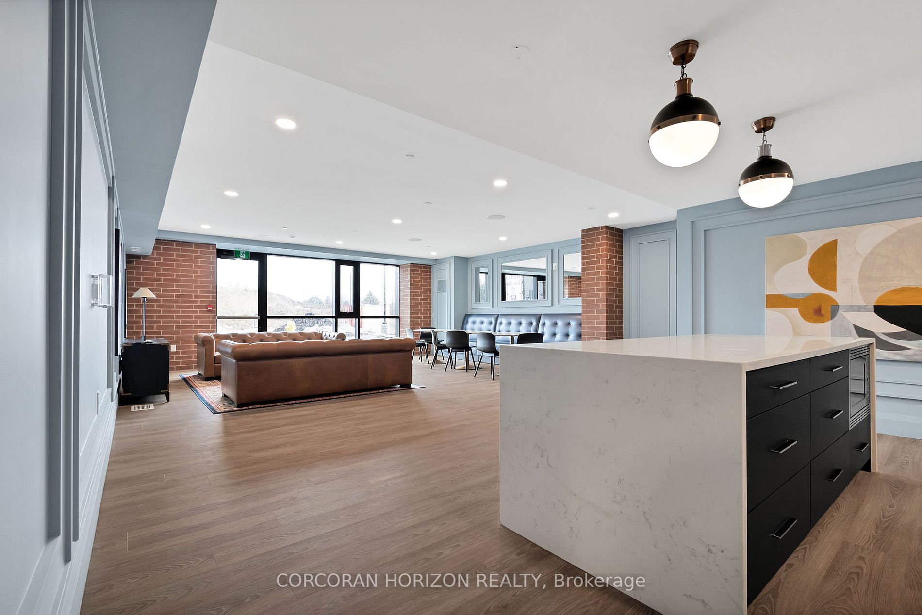 460 Columbia St W, #1406