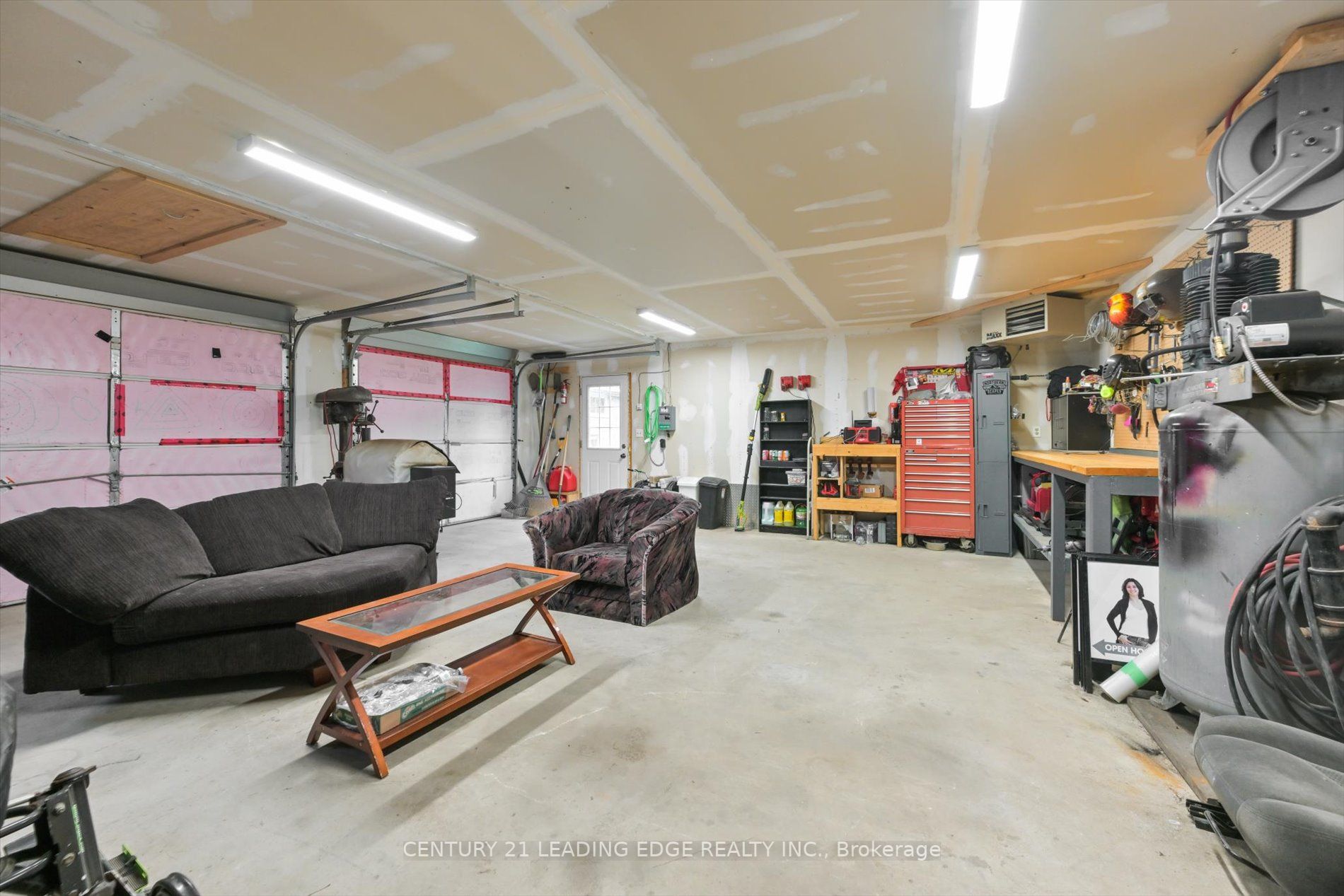 29 Janet Dr