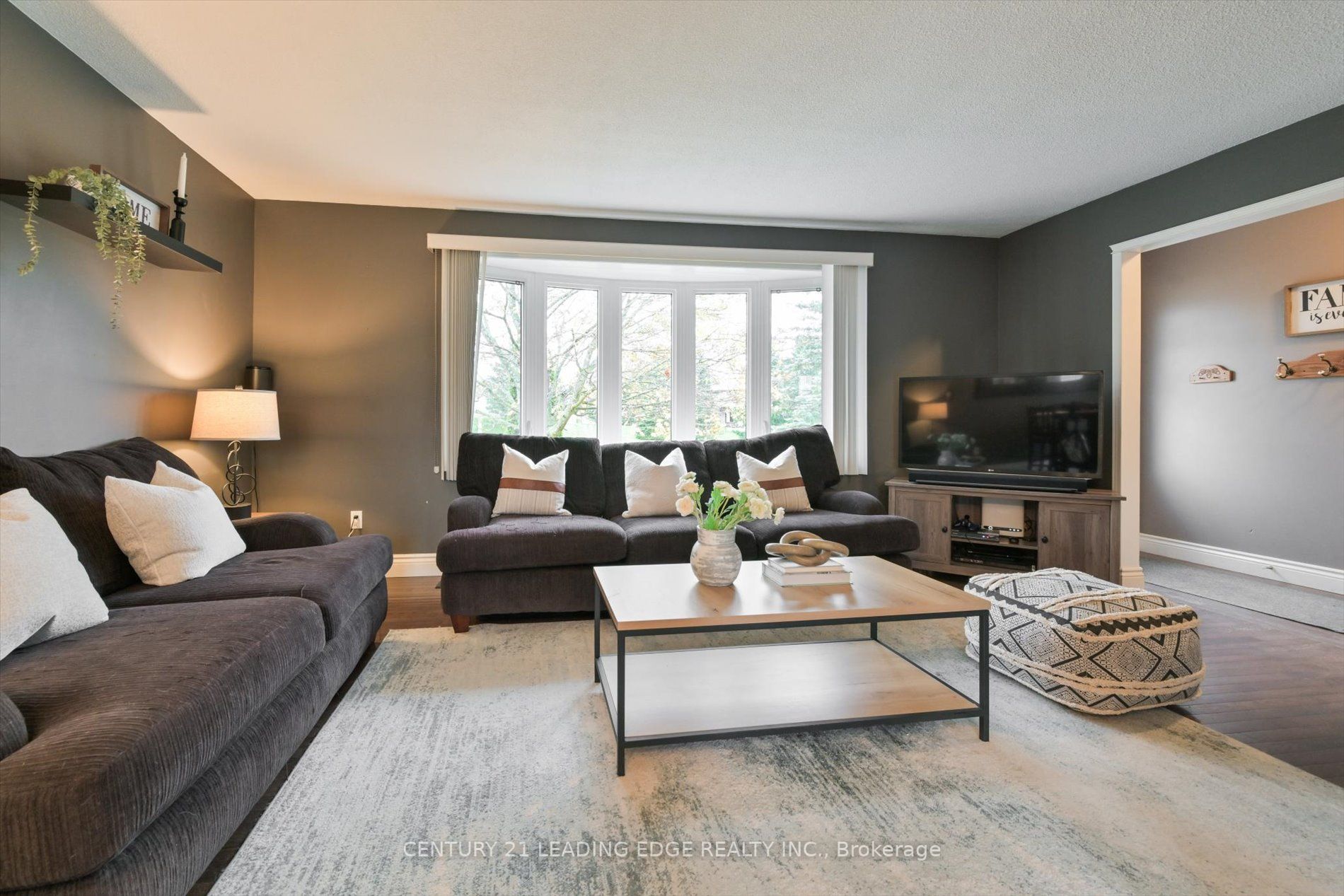 29 Janet Dr